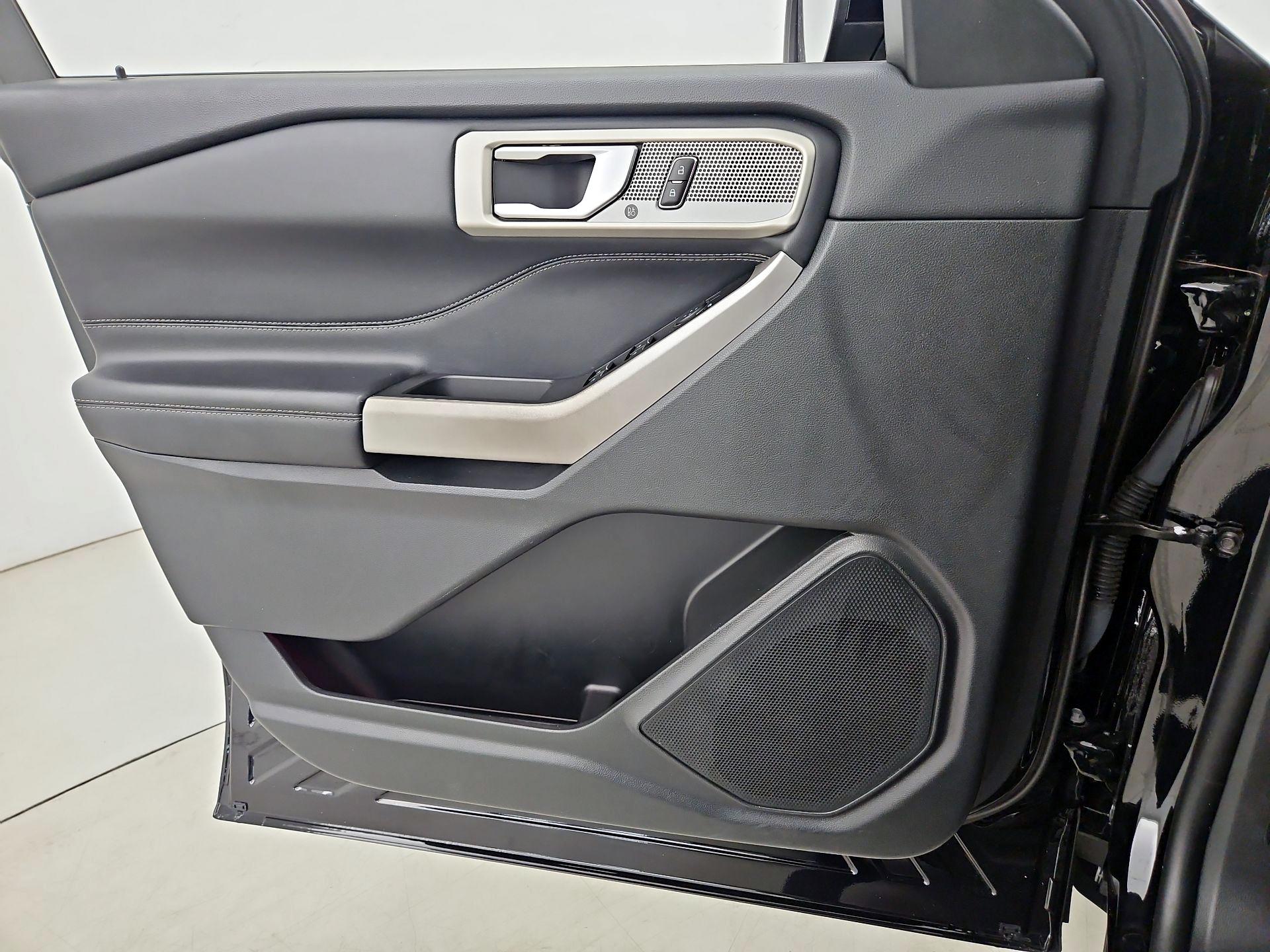 Thumbnail: 2023 Ford Explorer - 12