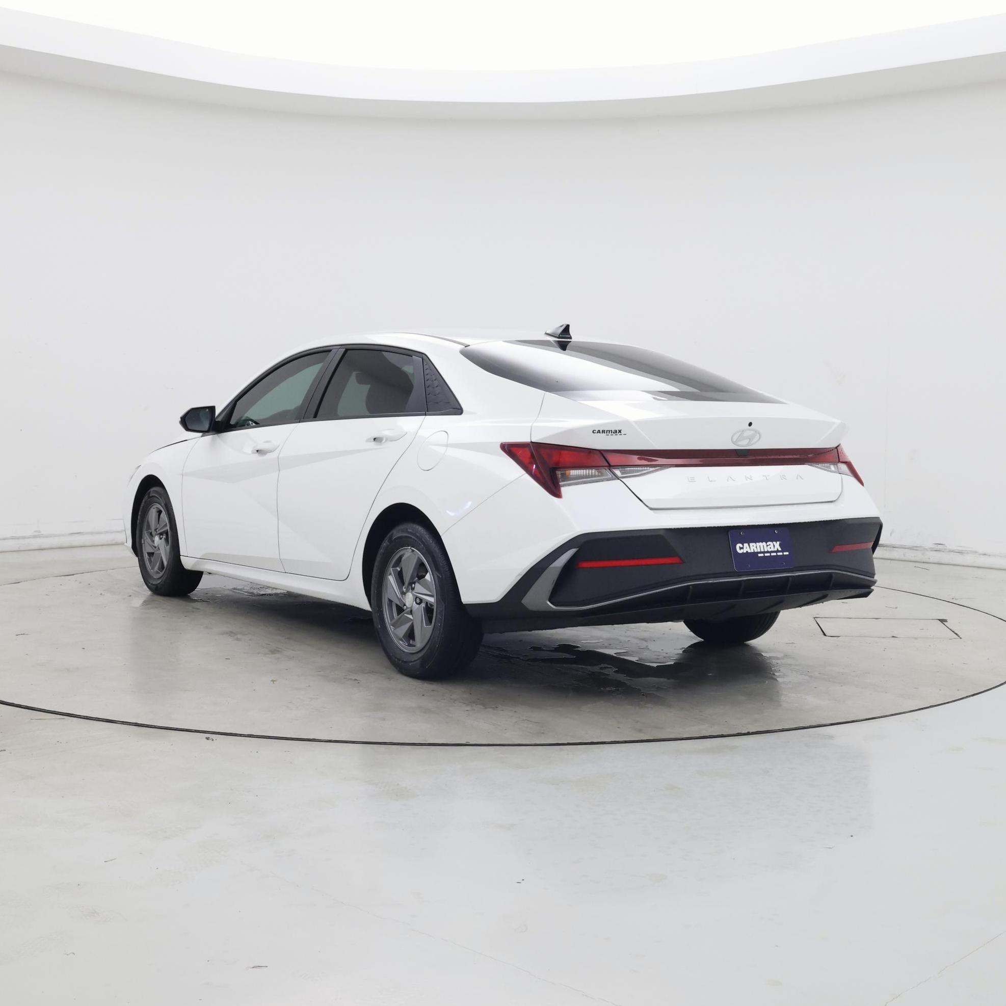 Thumbnail: 2024 Hyundai Elantra - 2