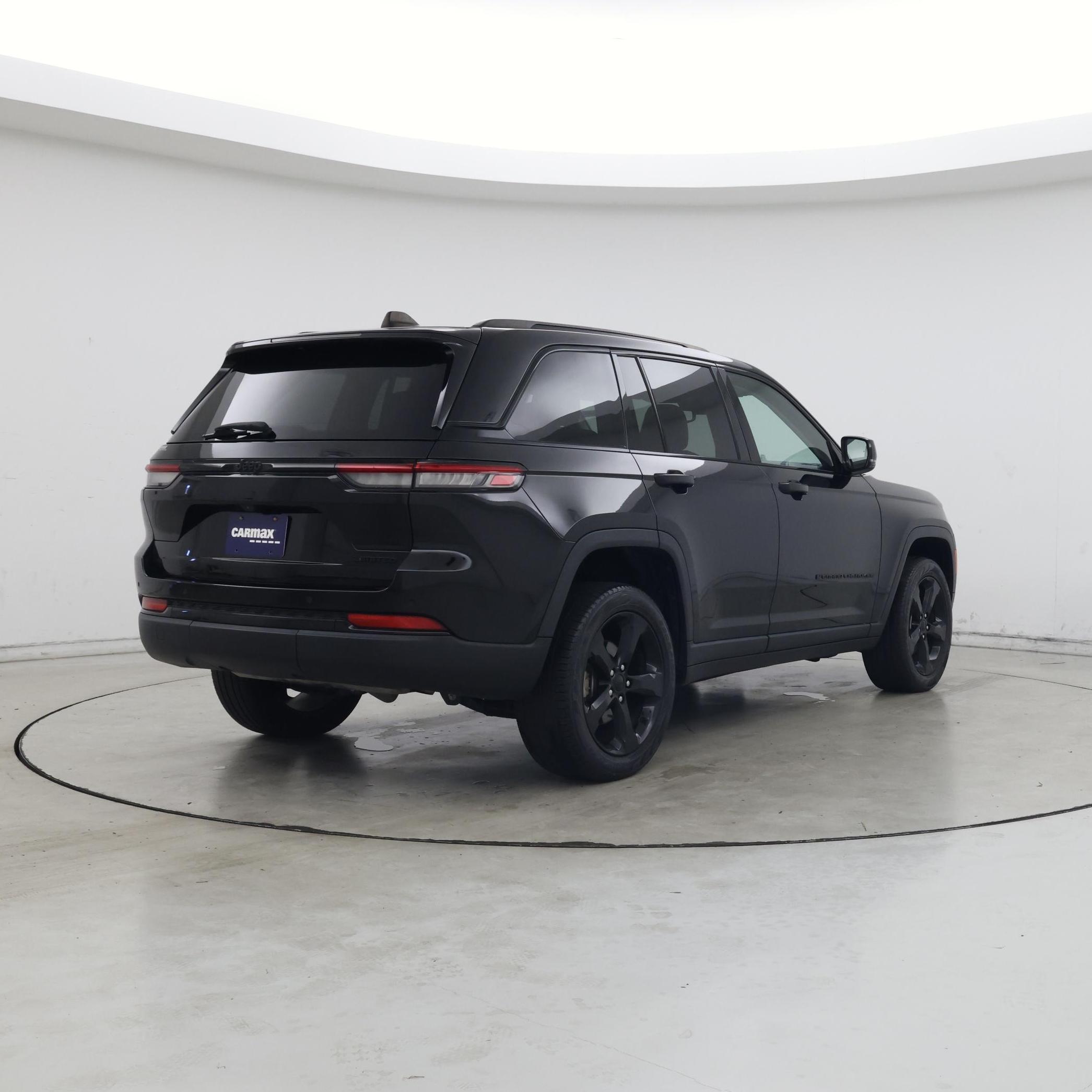 Thumbnail: 2023 Jeep Grand Cherokee - 8