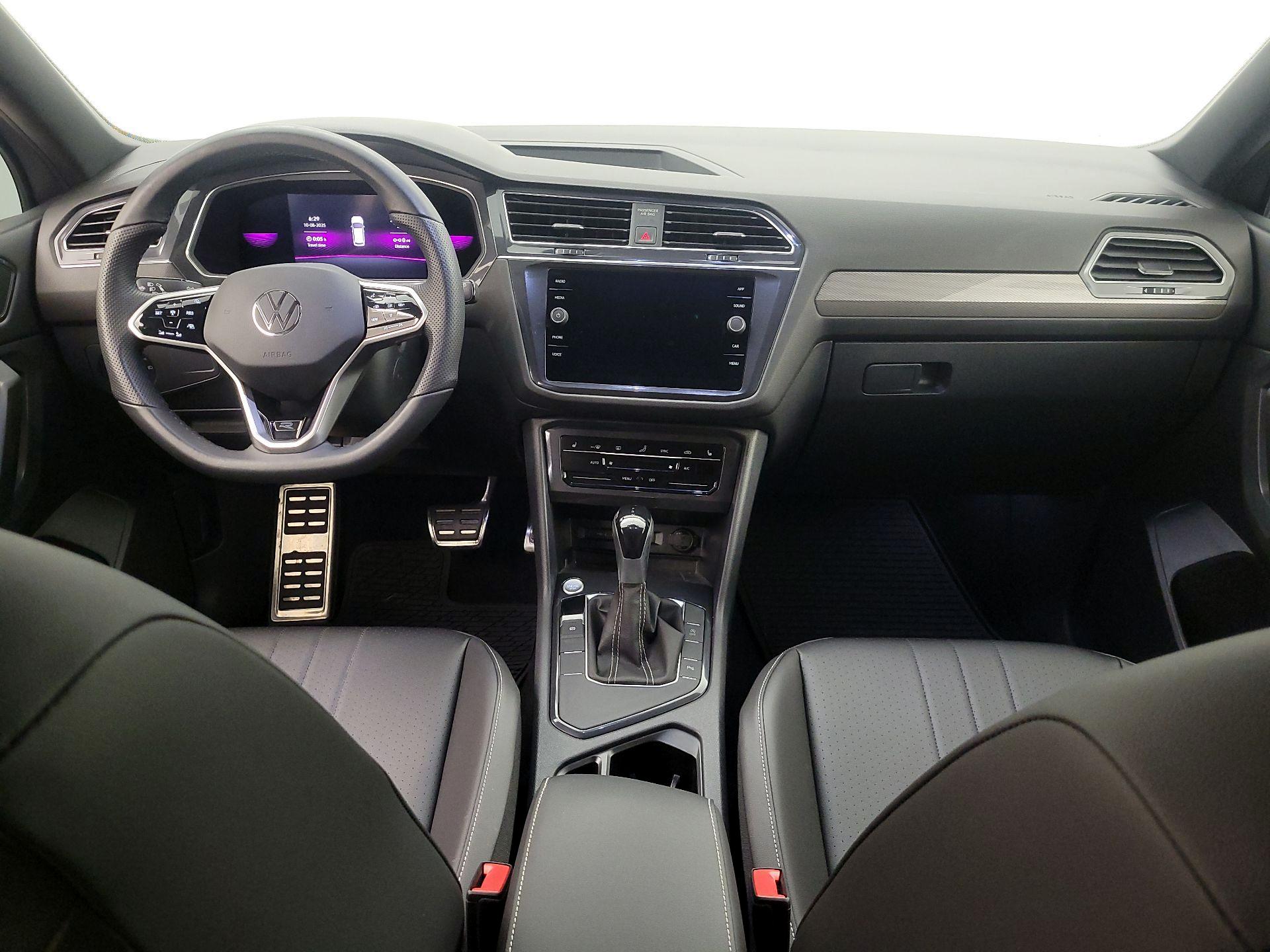 Thumbnail: 2022 Volkswagen Tiguan - 9