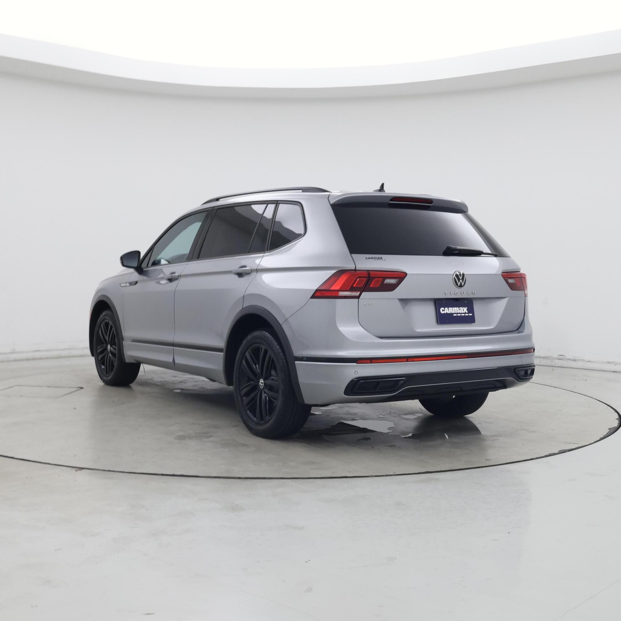 Thumbnail: 2022 Volkswagen Tiguan - 2