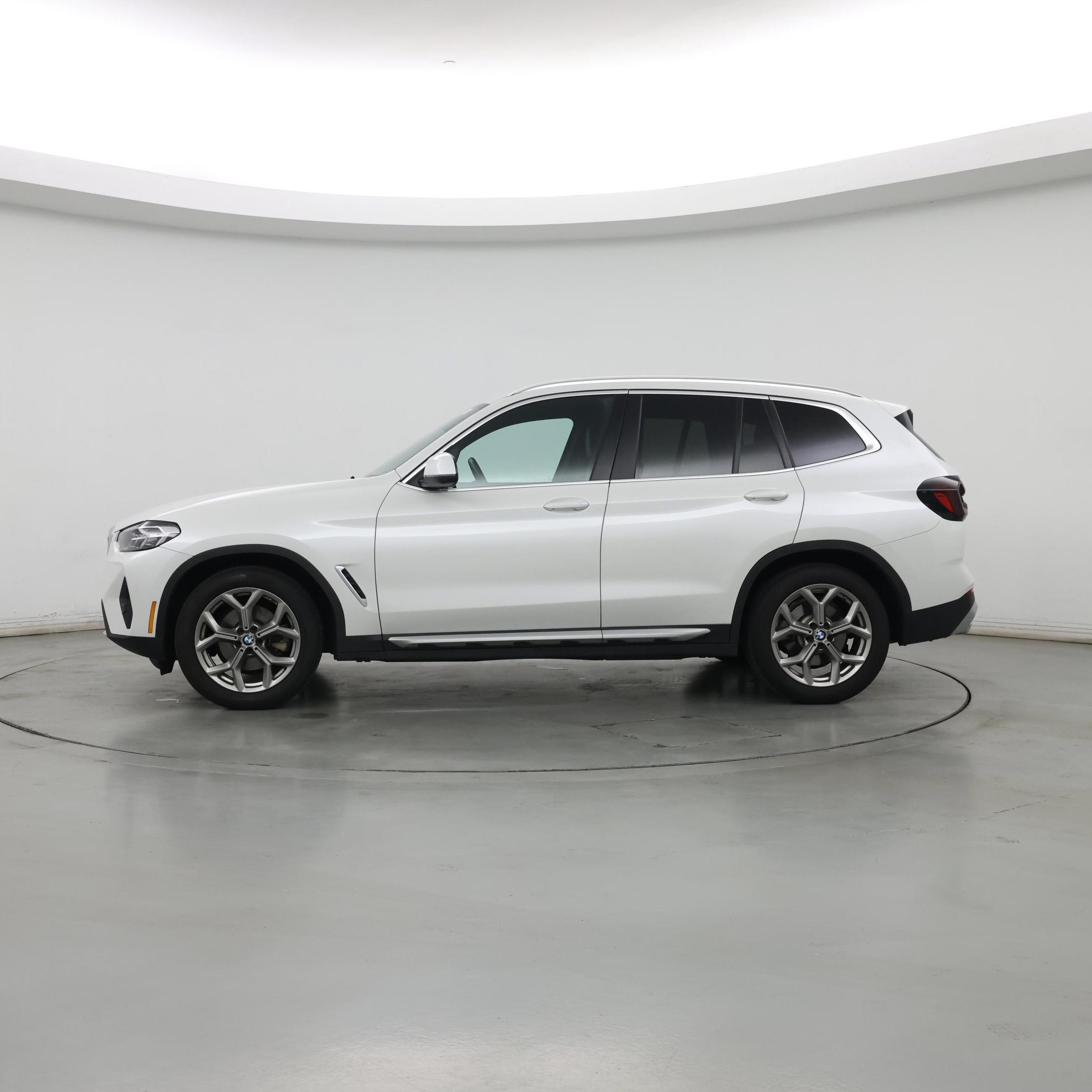 Thumbnail: 2023 BMW X3 - 3