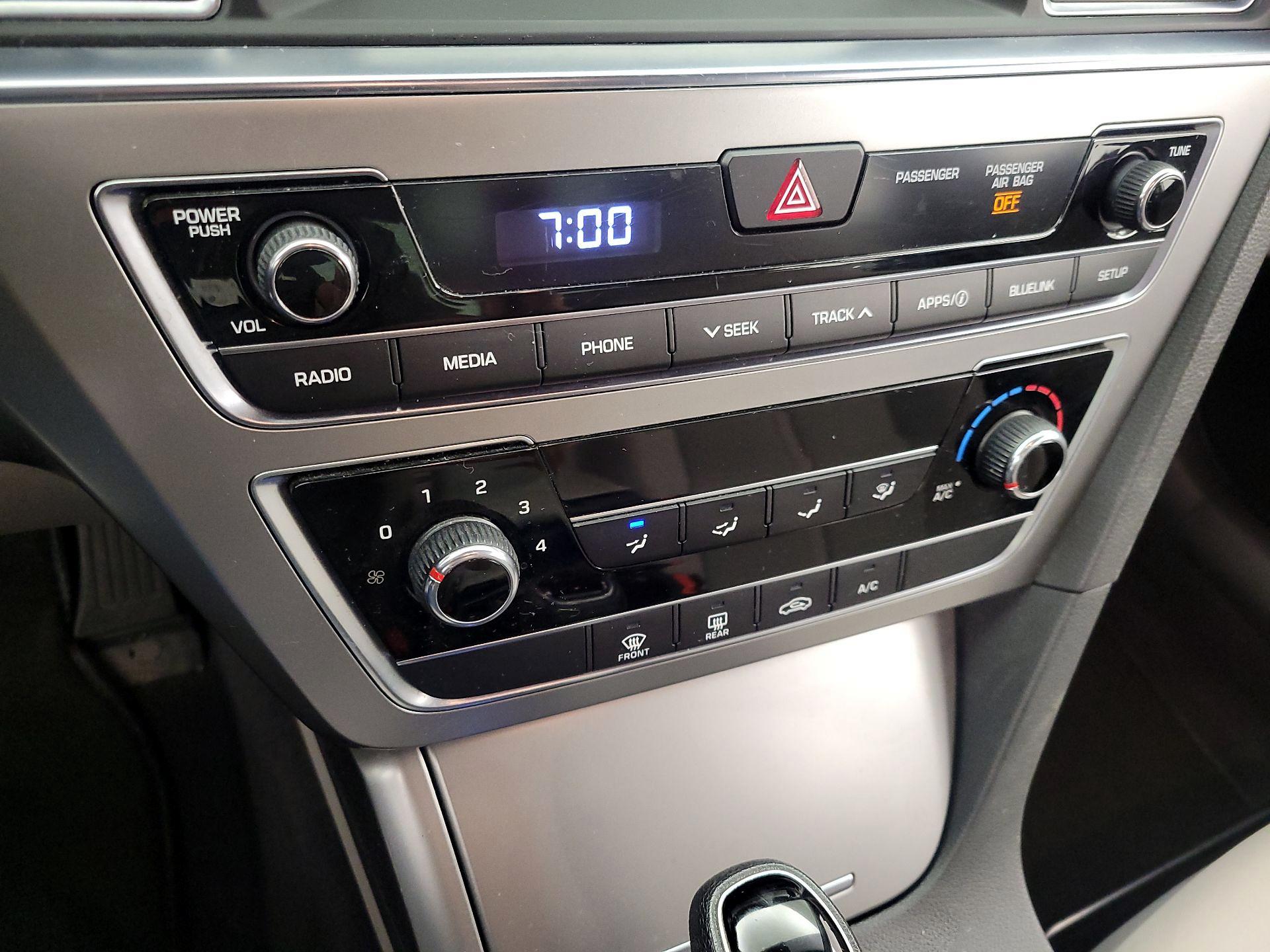 Thumbnail: 2017 Hyundai Sonata - 16
