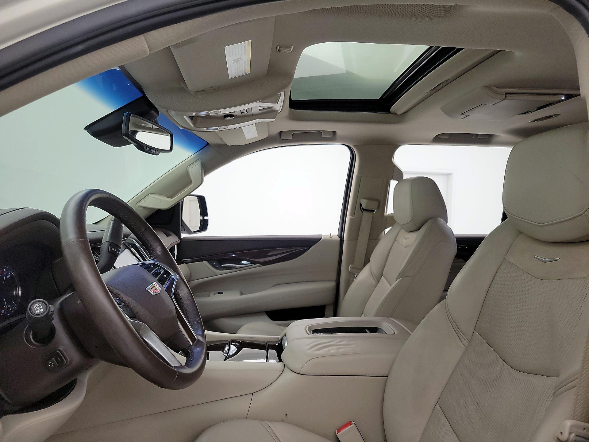 Thumbnail: 2016 Cadillac Escalade - 19