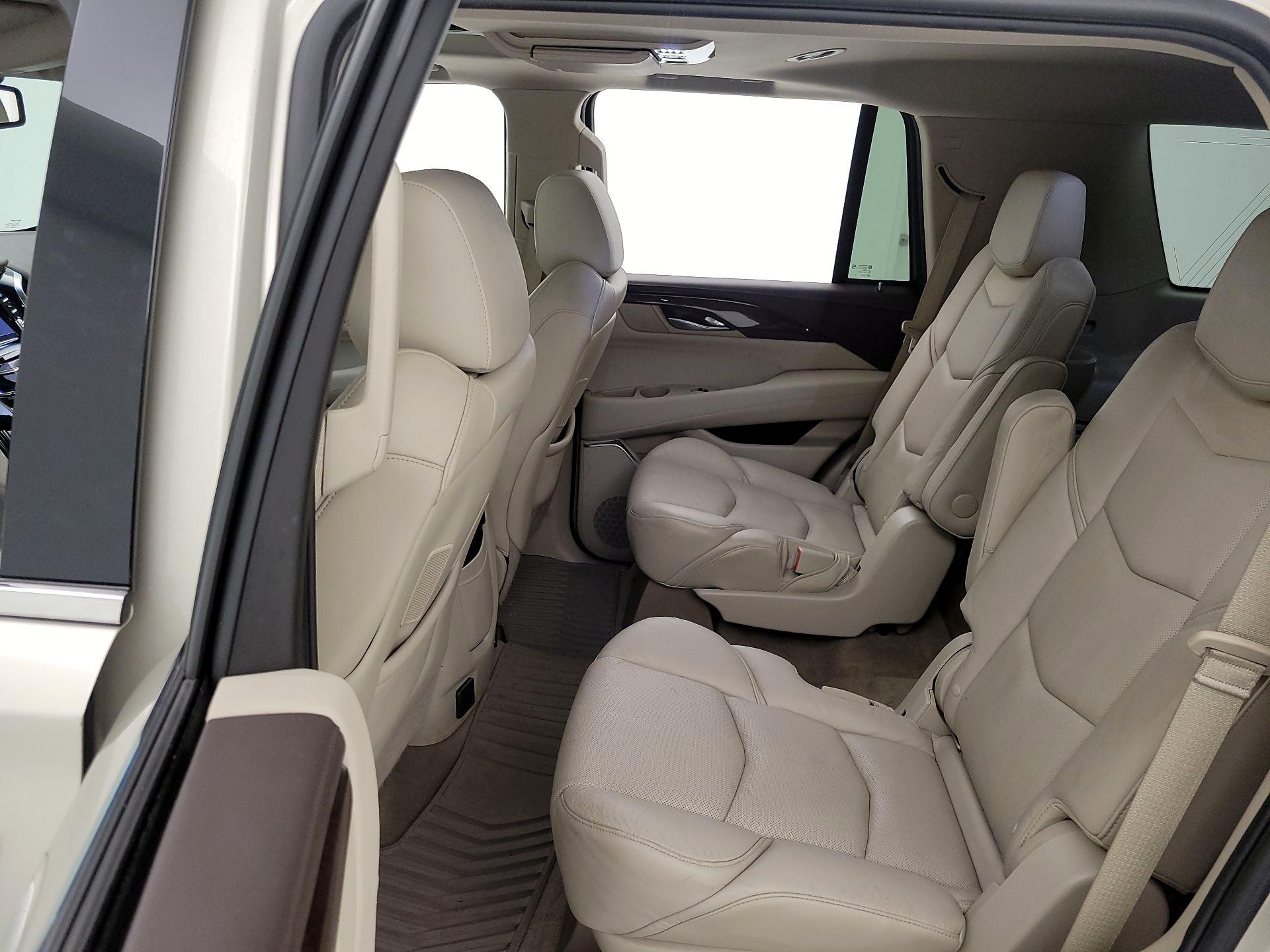 Thumbnail: 2016 Cadillac Escalade - 20