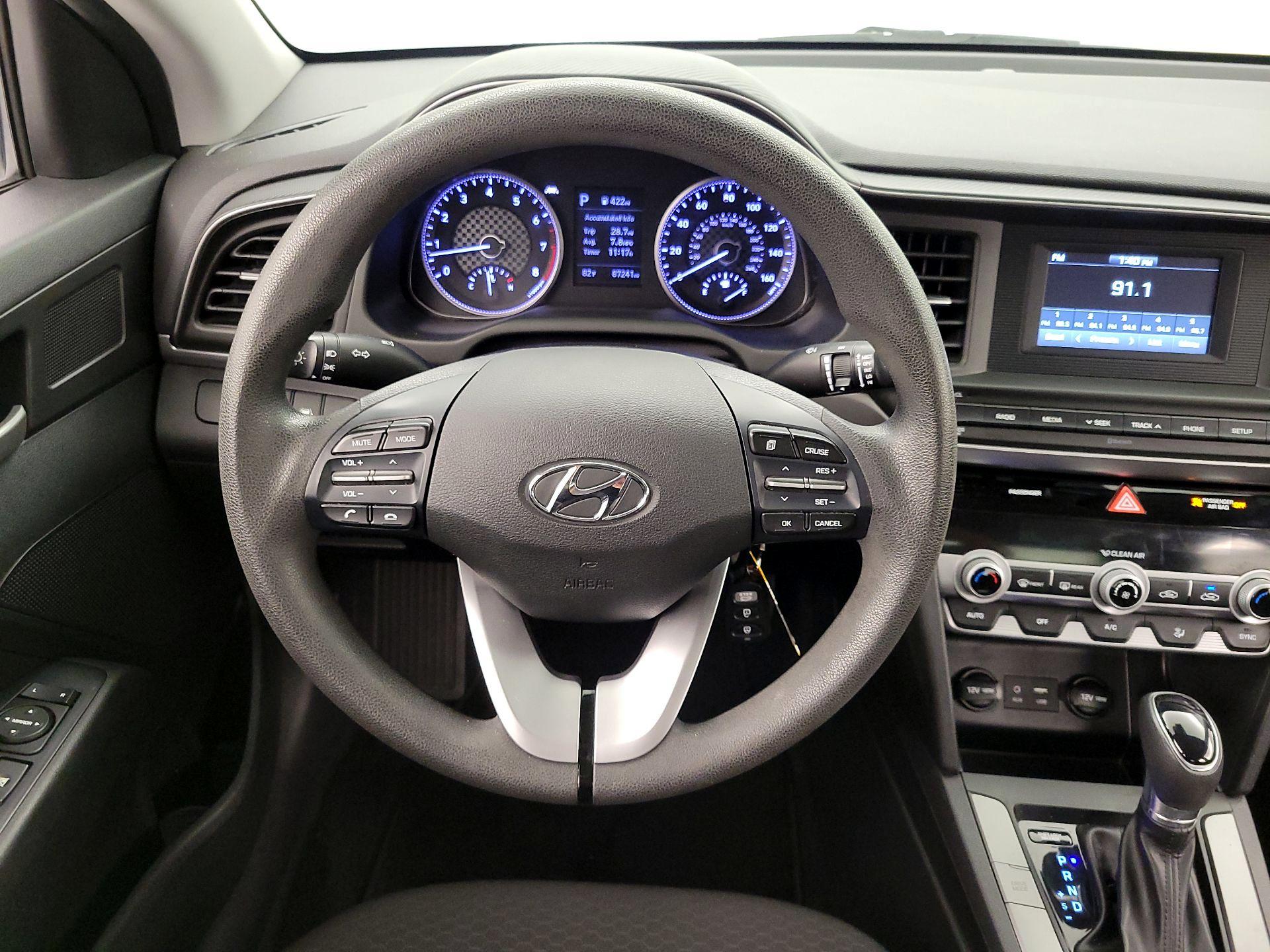 Thumbnail: 2020 Hyundai Elantra - 10