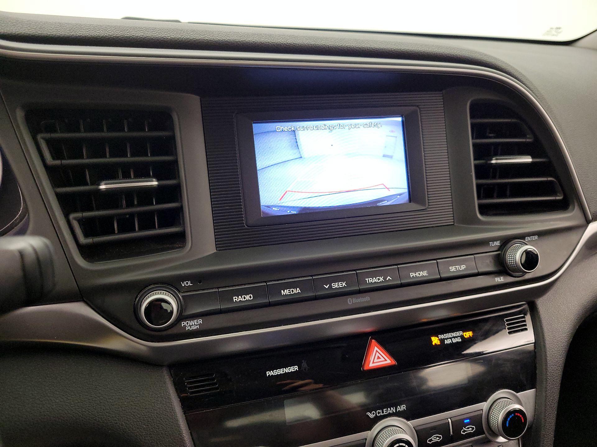 Thumbnail: 2020 Hyundai Elantra - 14