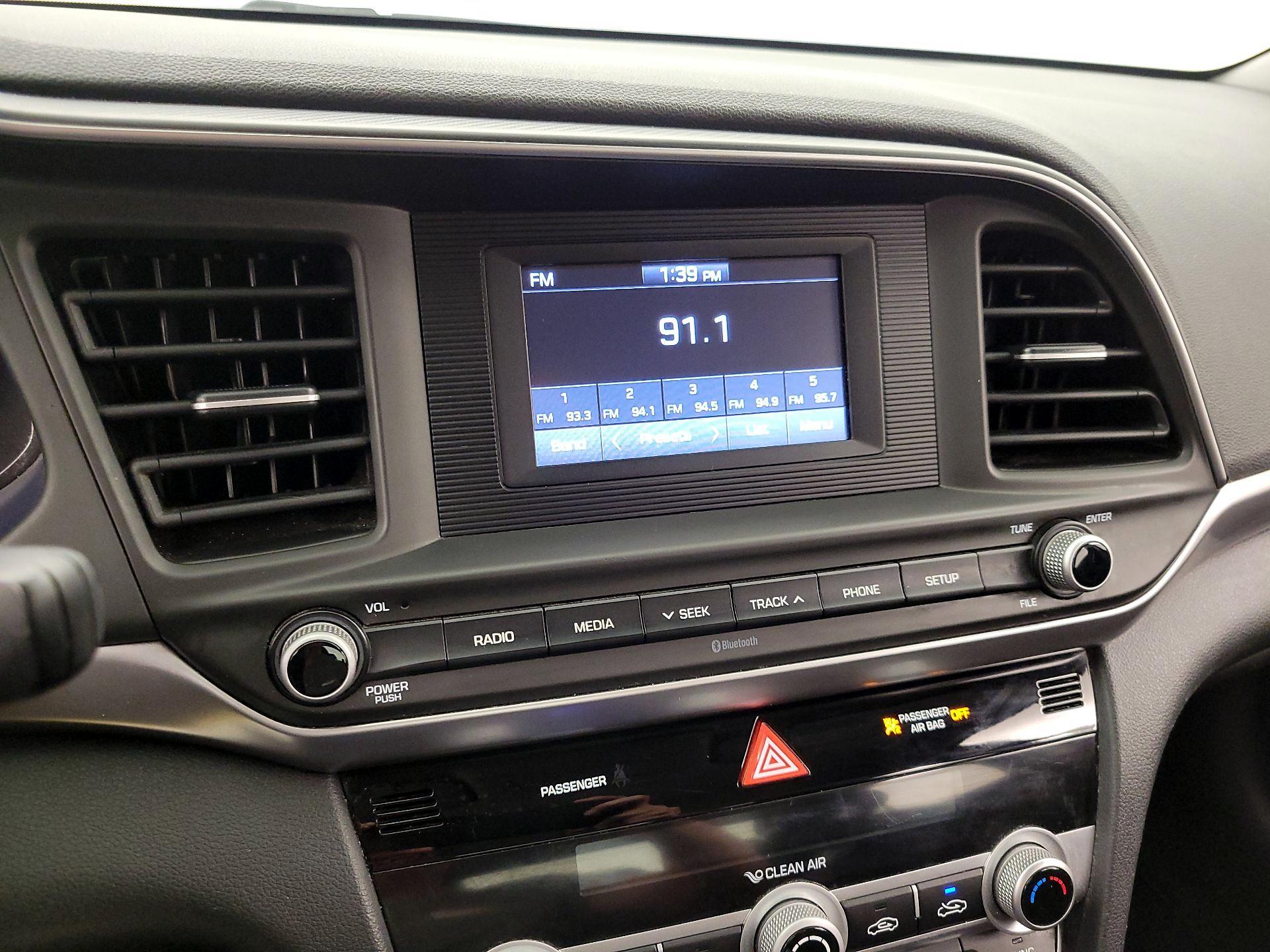 Thumbnail: 2020 Hyundai Elantra - 15