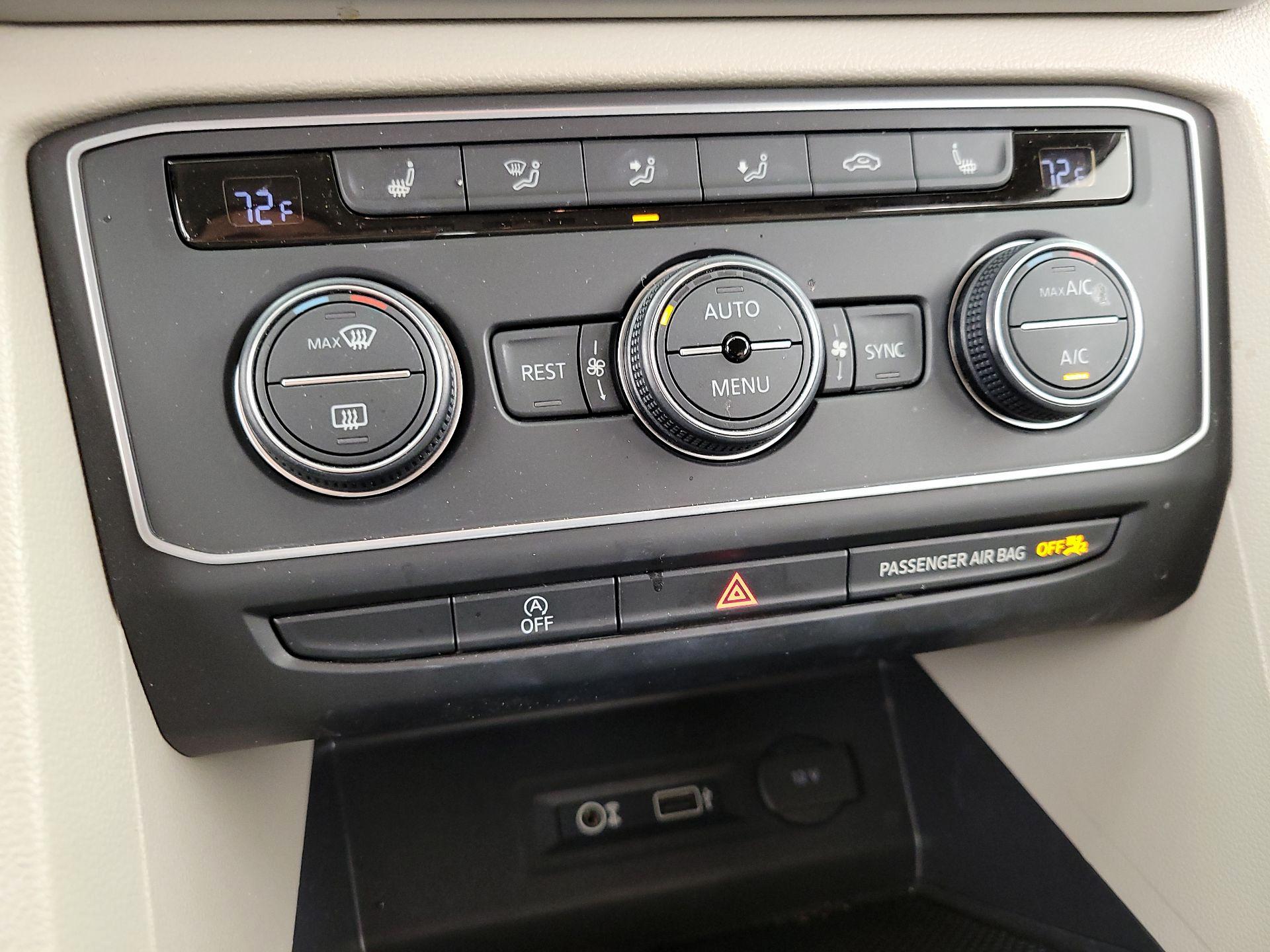 Thumbnail: 2019 Volkswagen Atlas - 16