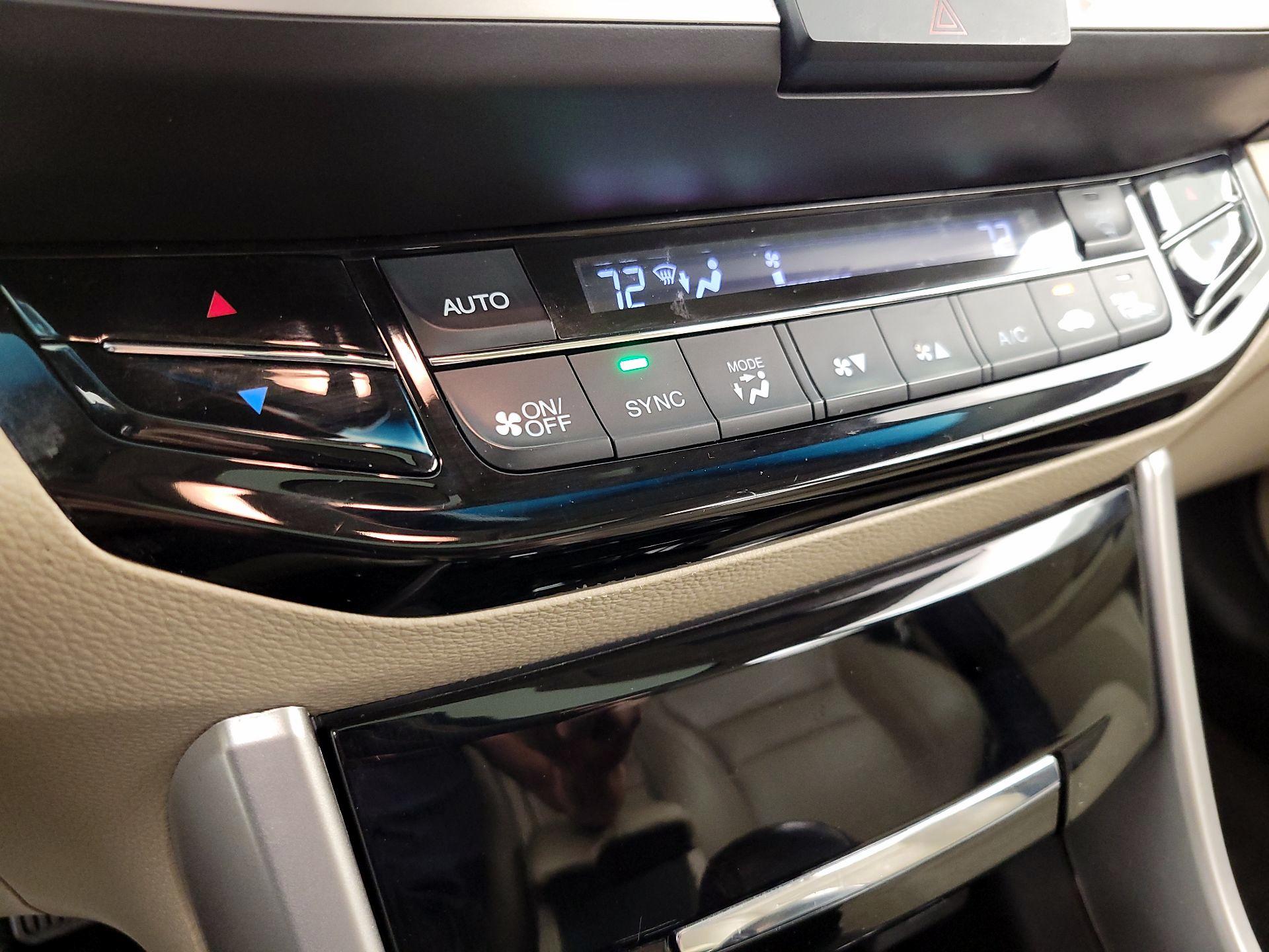 Thumbnail: 2016 Honda Accord - 16