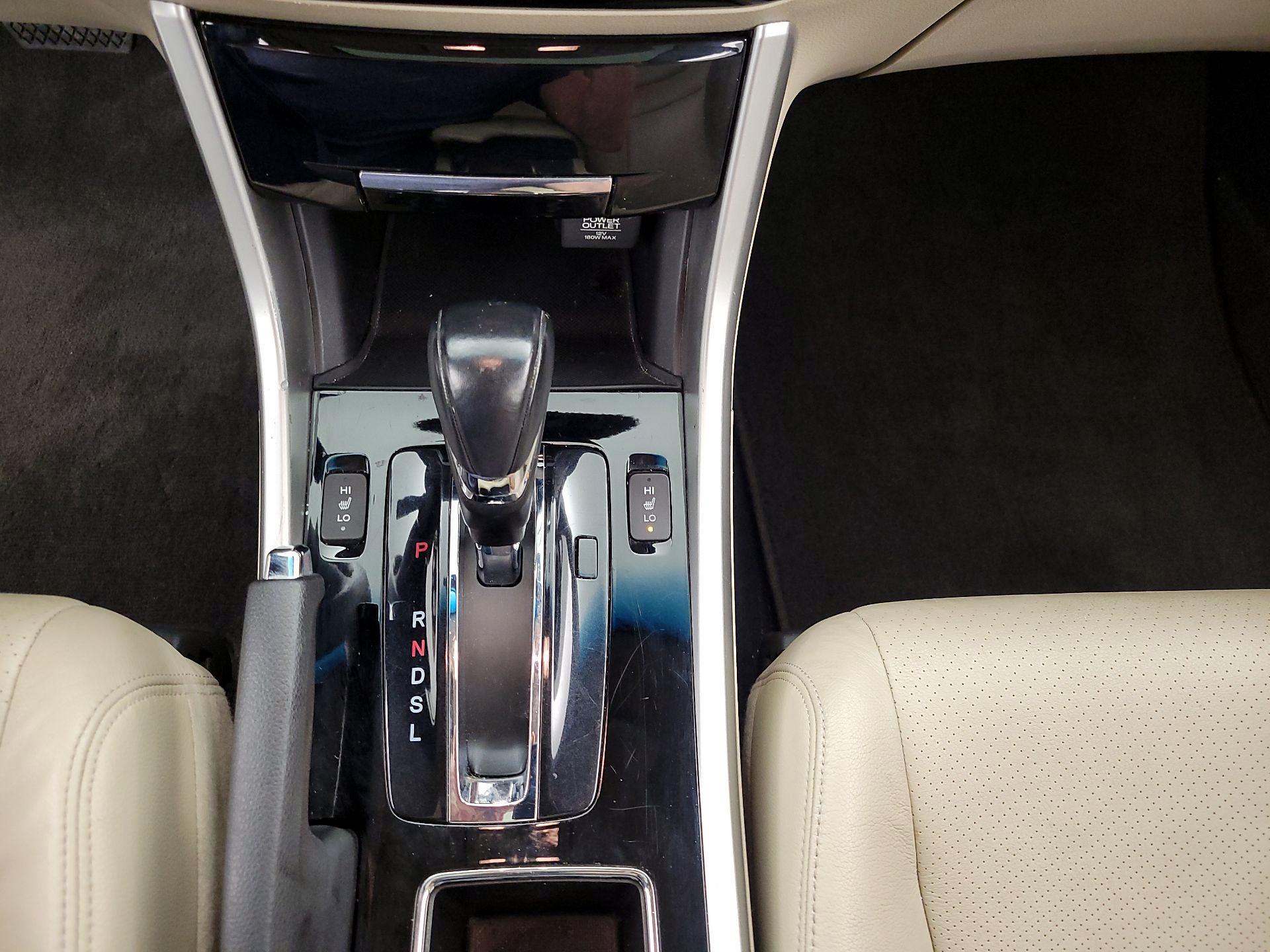 Thumbnail: 2016 Honda Accord - 17