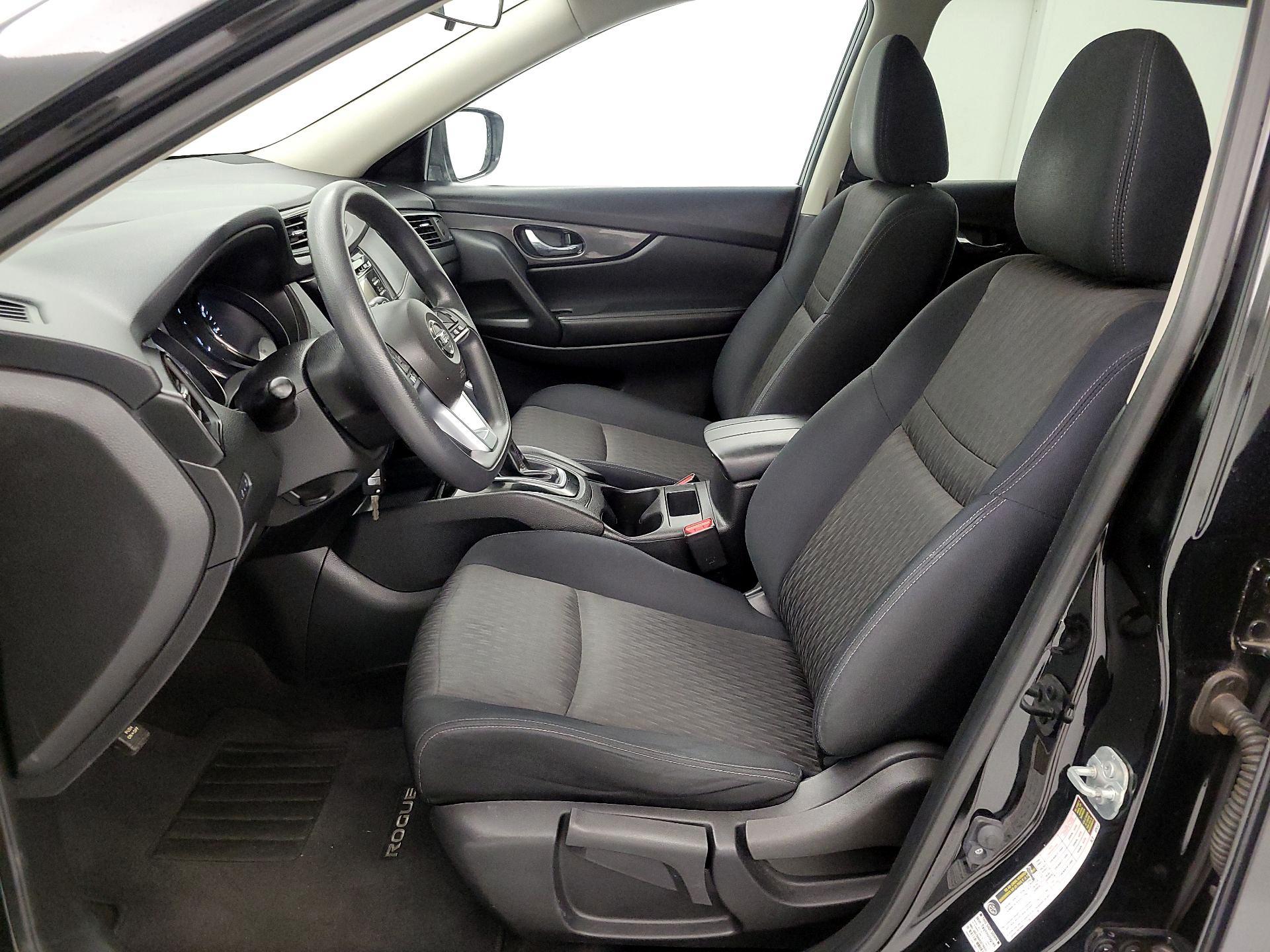 Thumbnail: 2017 Nissan Rogue - 11