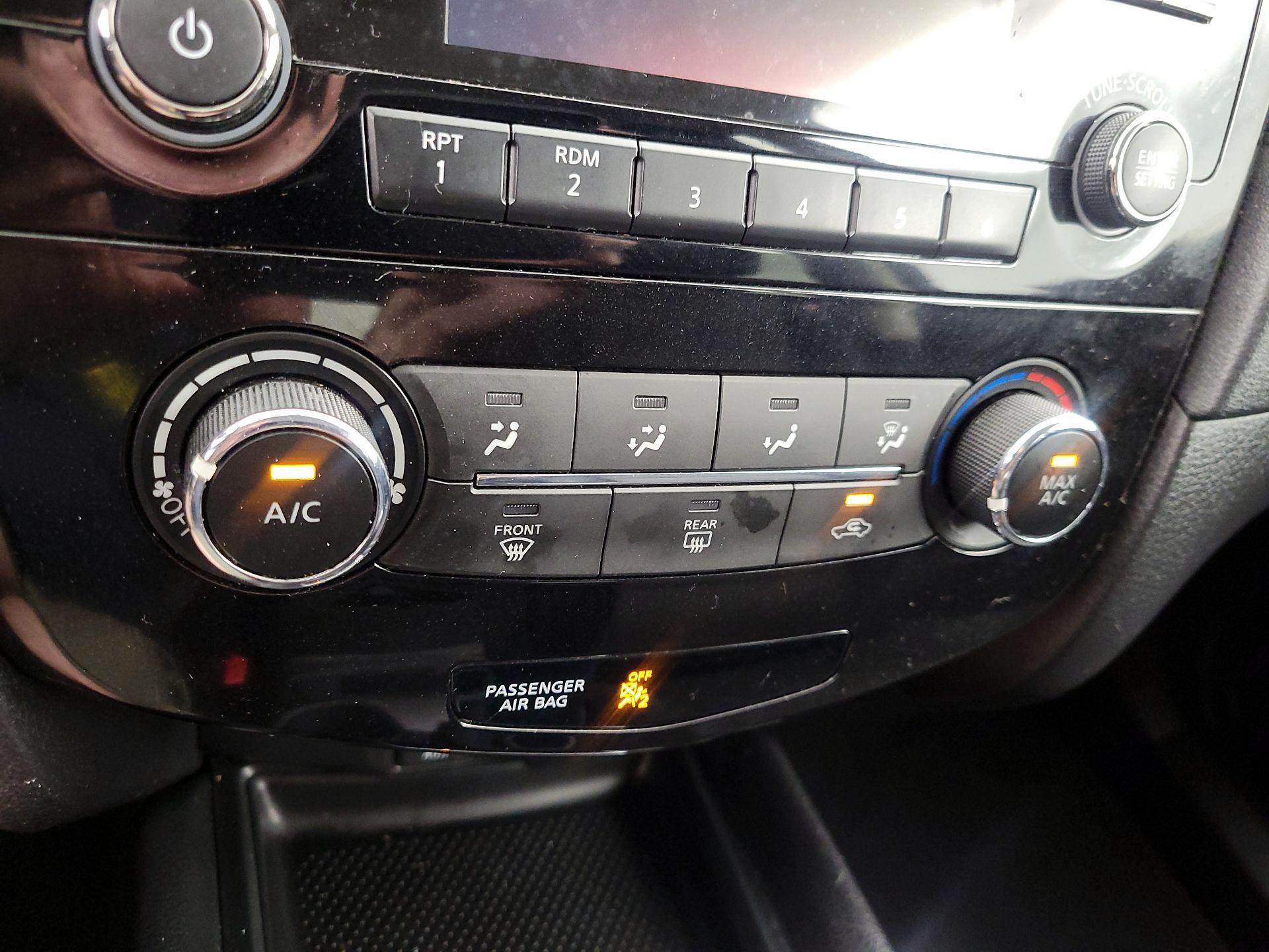 Thumbnail: 2017 Nissan Rogue - 16