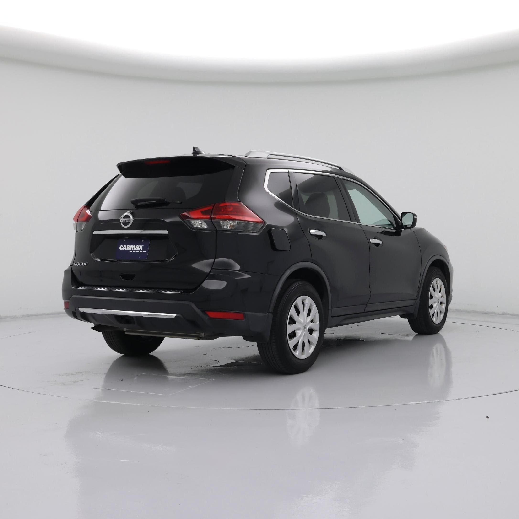 Thumbnail: 2017 Nissan Rogue - 8