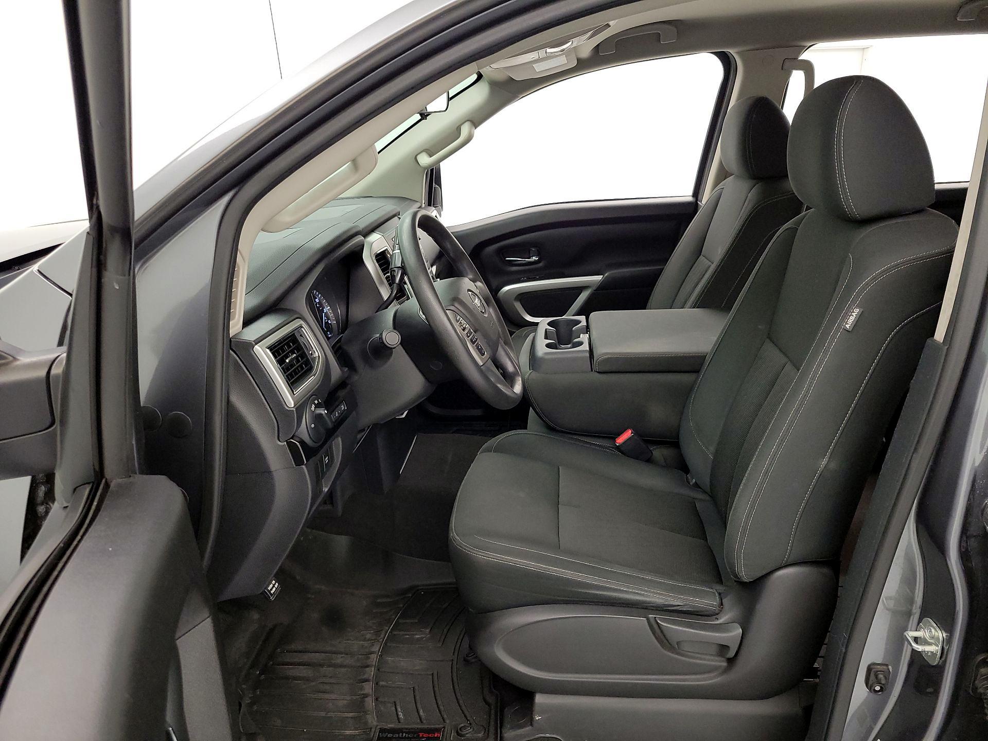 Thumbnail: 2019 Nissan Titan - 11