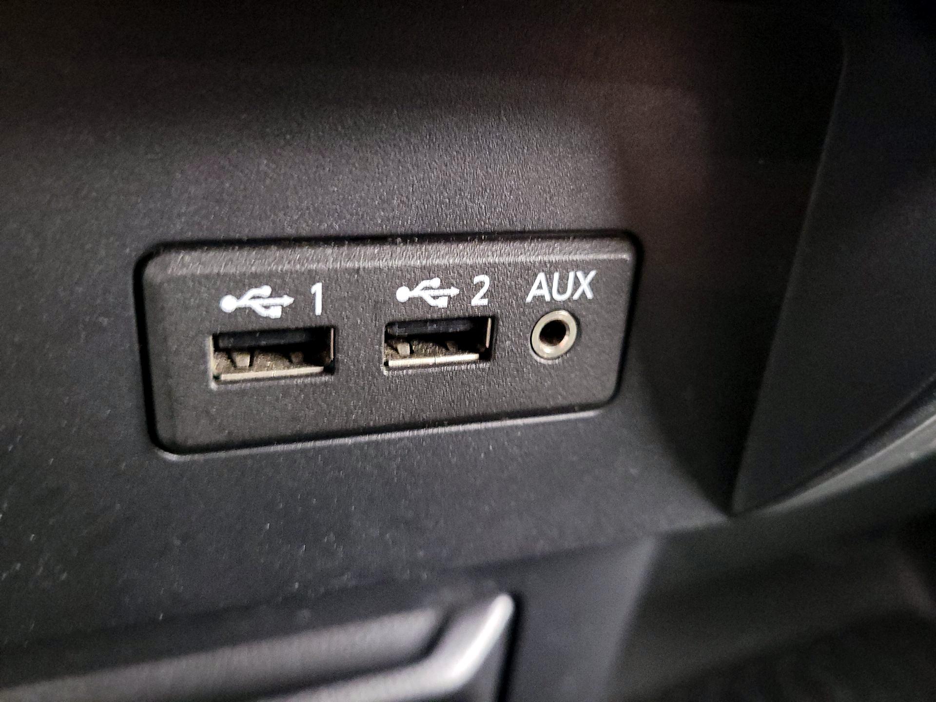 Thumbnail: 2019 Nissan Titan - 18