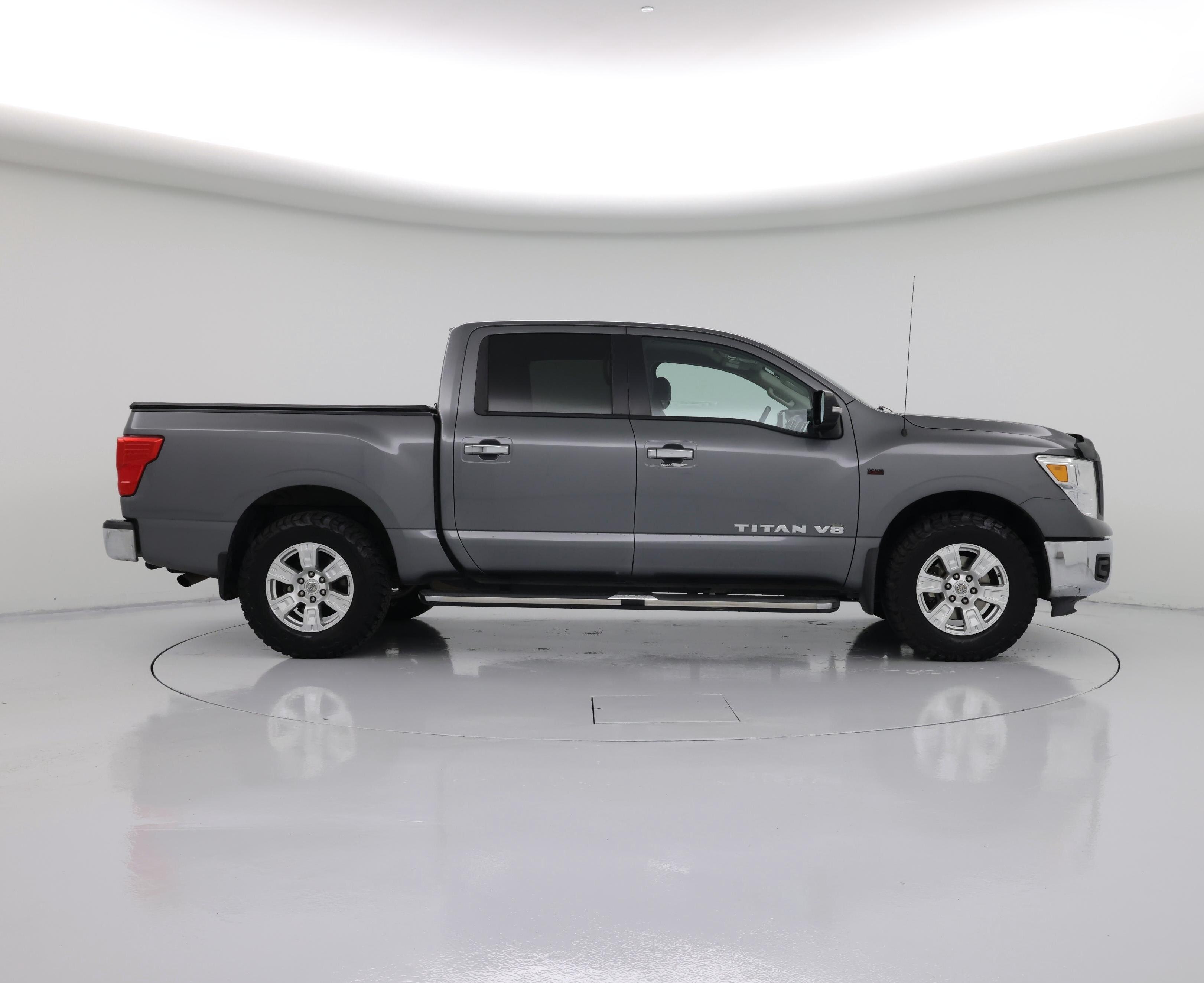 Thumbnail: 2019 Nissan Titan - 7