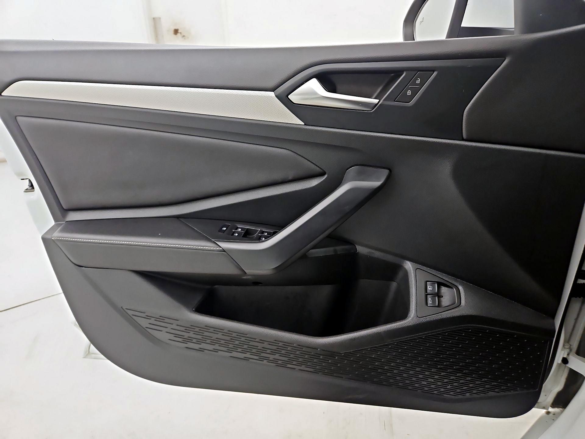 Thumbnail: 2024 Volkswagen Jetta - 12