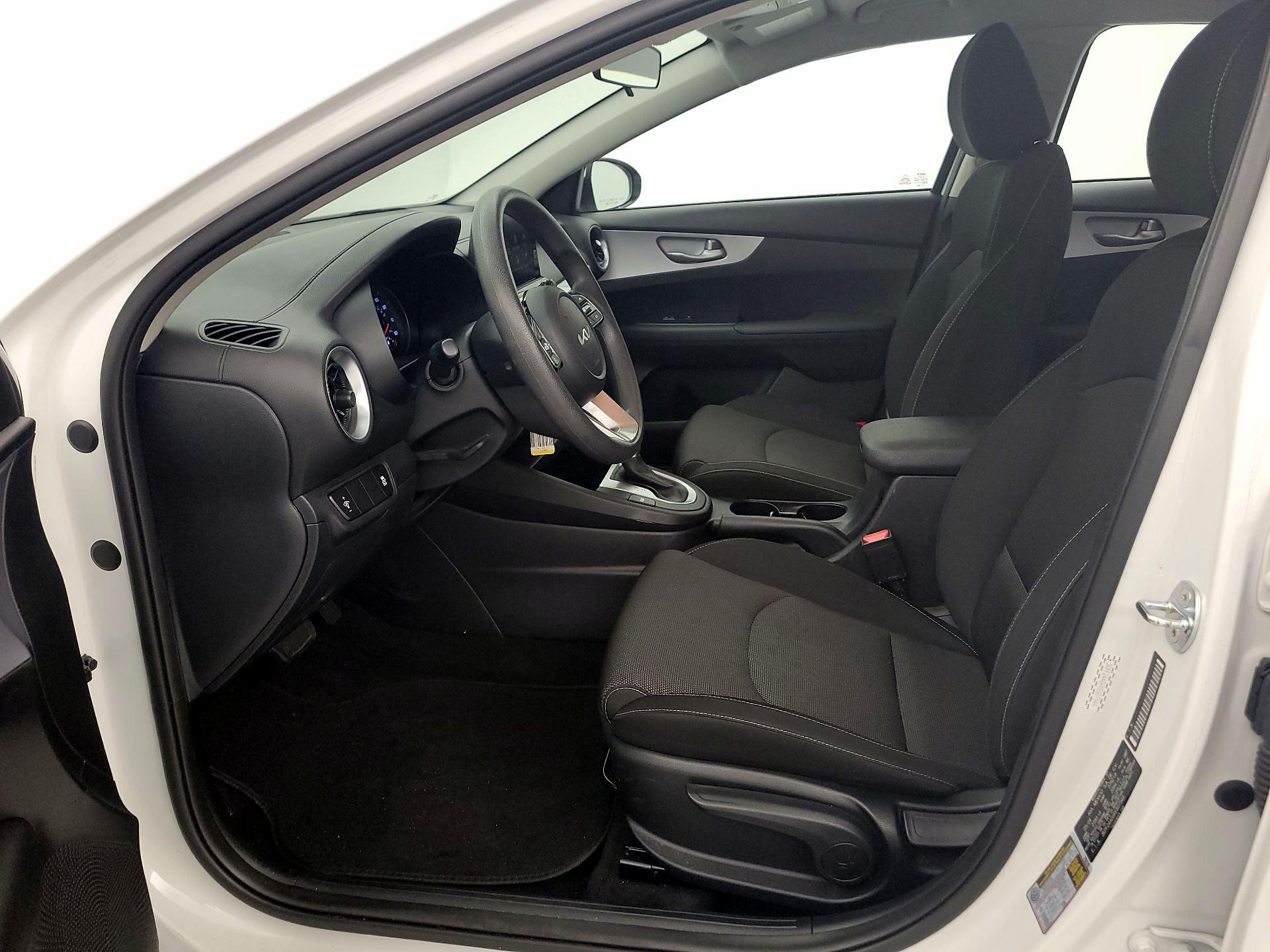 Thumbnail: 2024 Kia Forte - 11