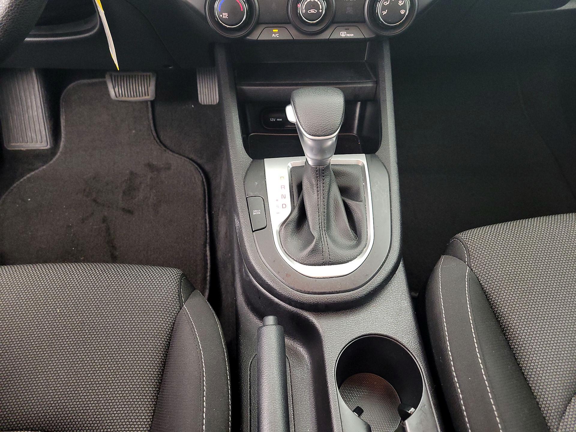 Thumbnail: 2024 Kia Forte - 17