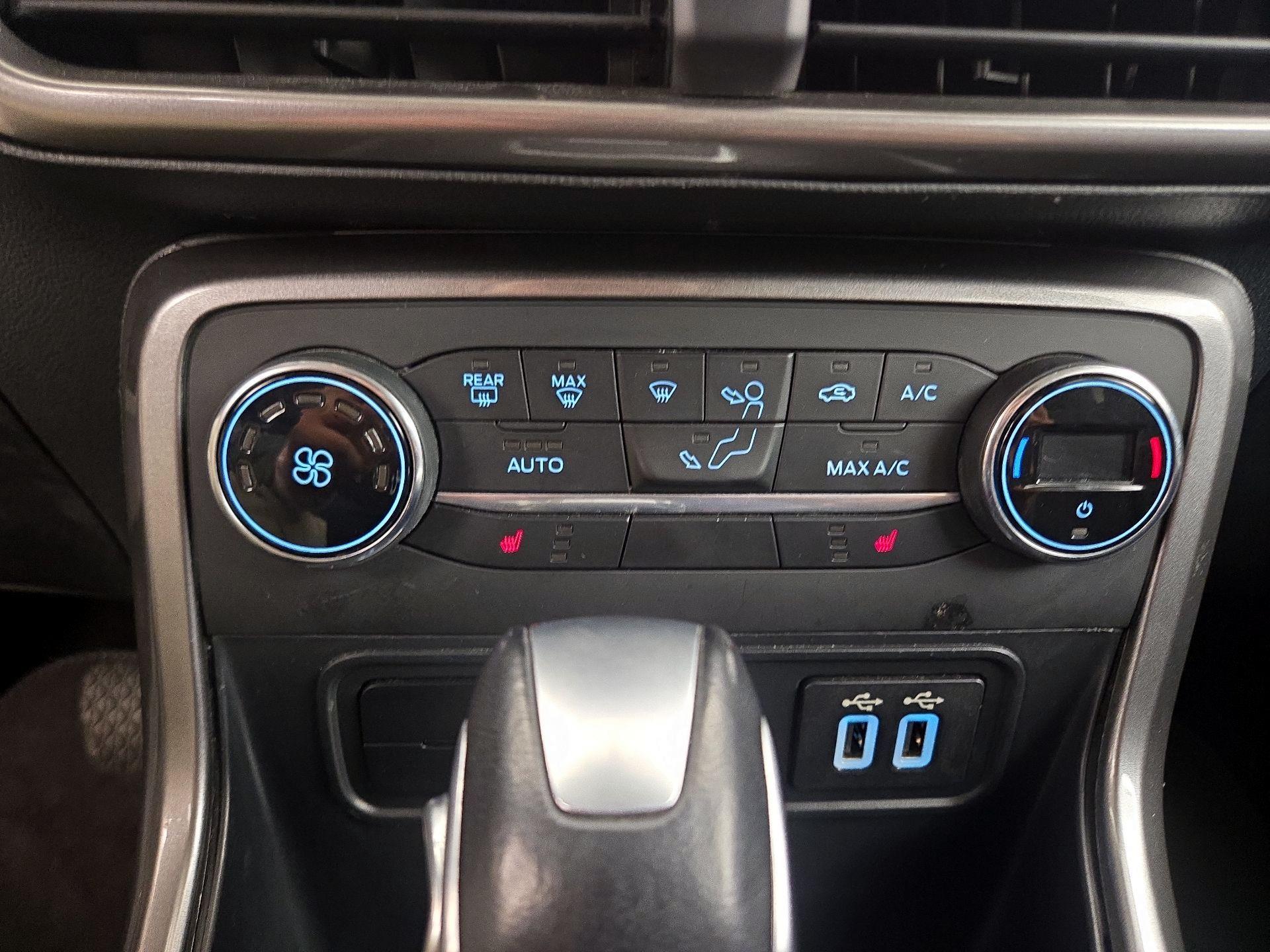 Thumbnail: 2021 Ford EcoSport - 16