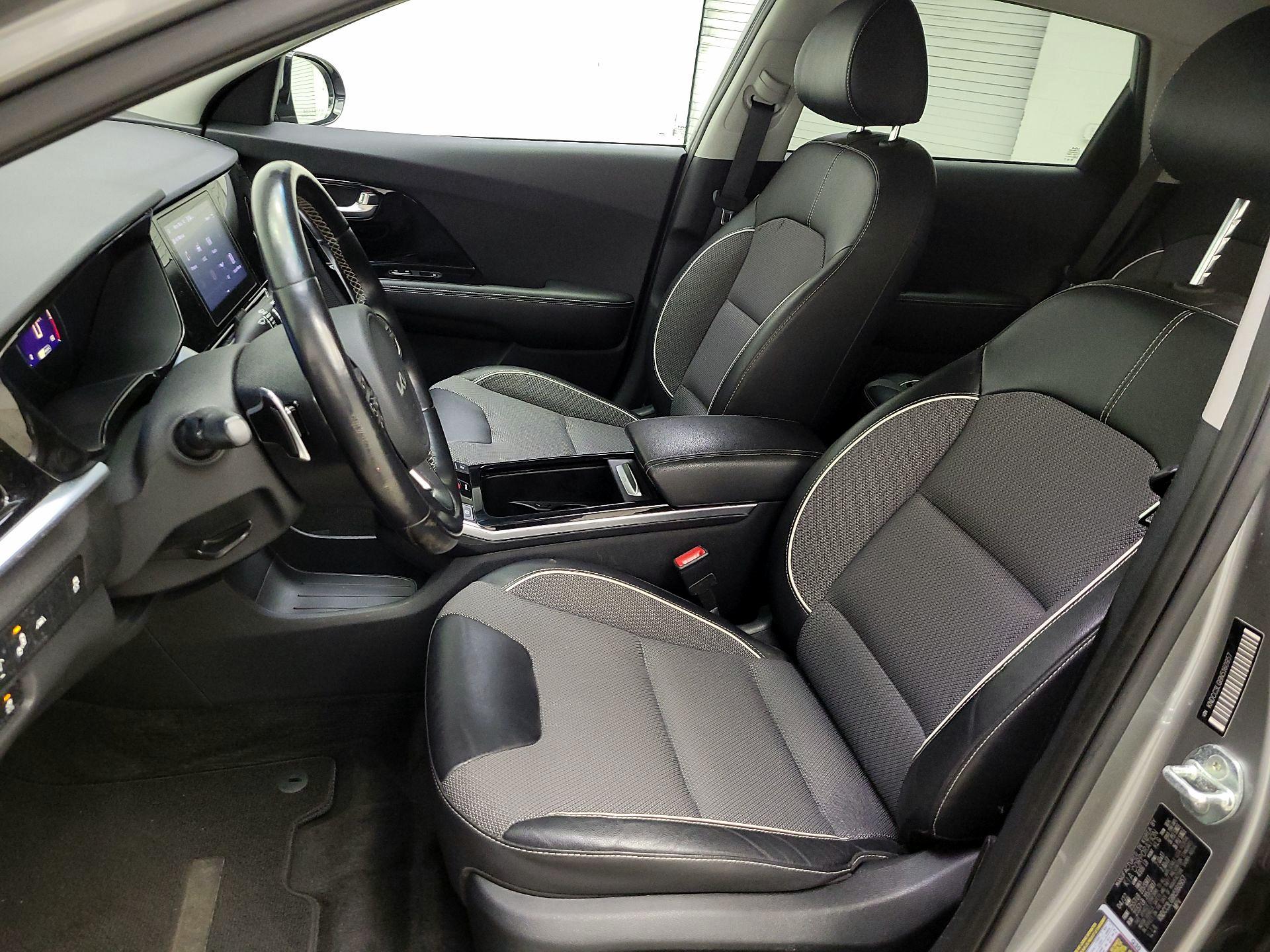 Thumbnail: 2022 Kia Niro - 11