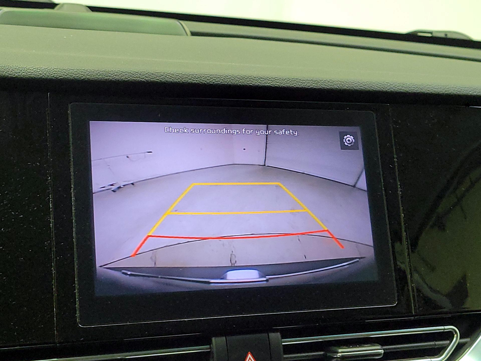 Thumbnail: 2022 Kia Niro - 14