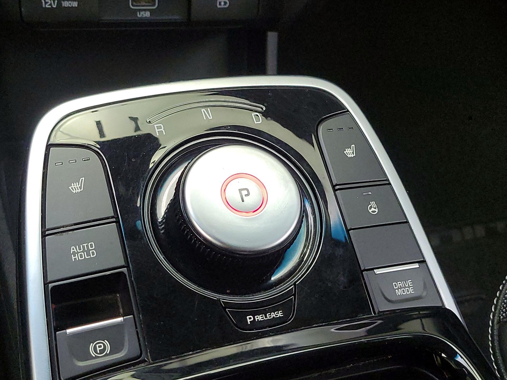 Thumbnail: 2022 Kia Niro - 17