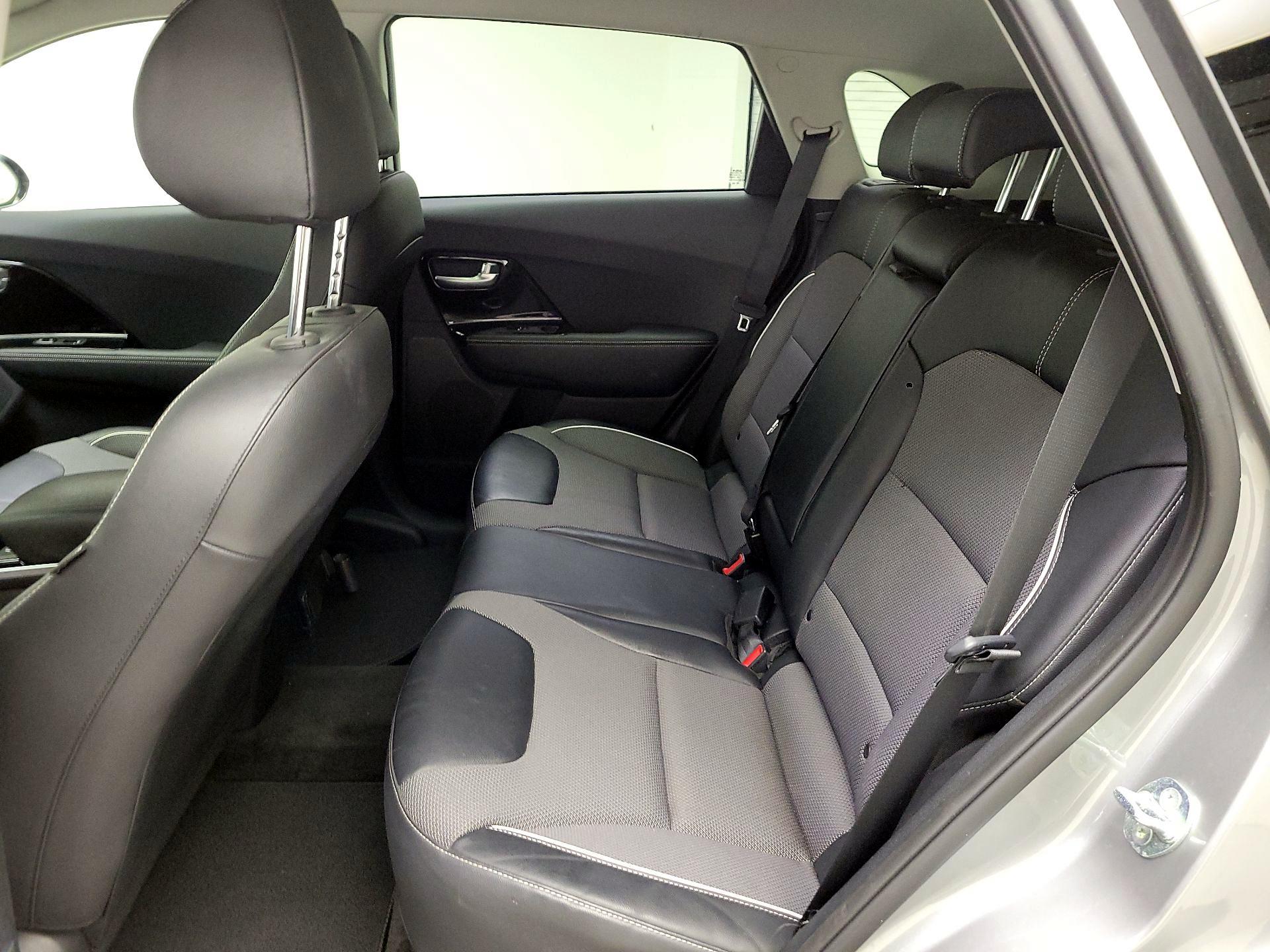 Thumbnail: 2022 Kia Niro - 19