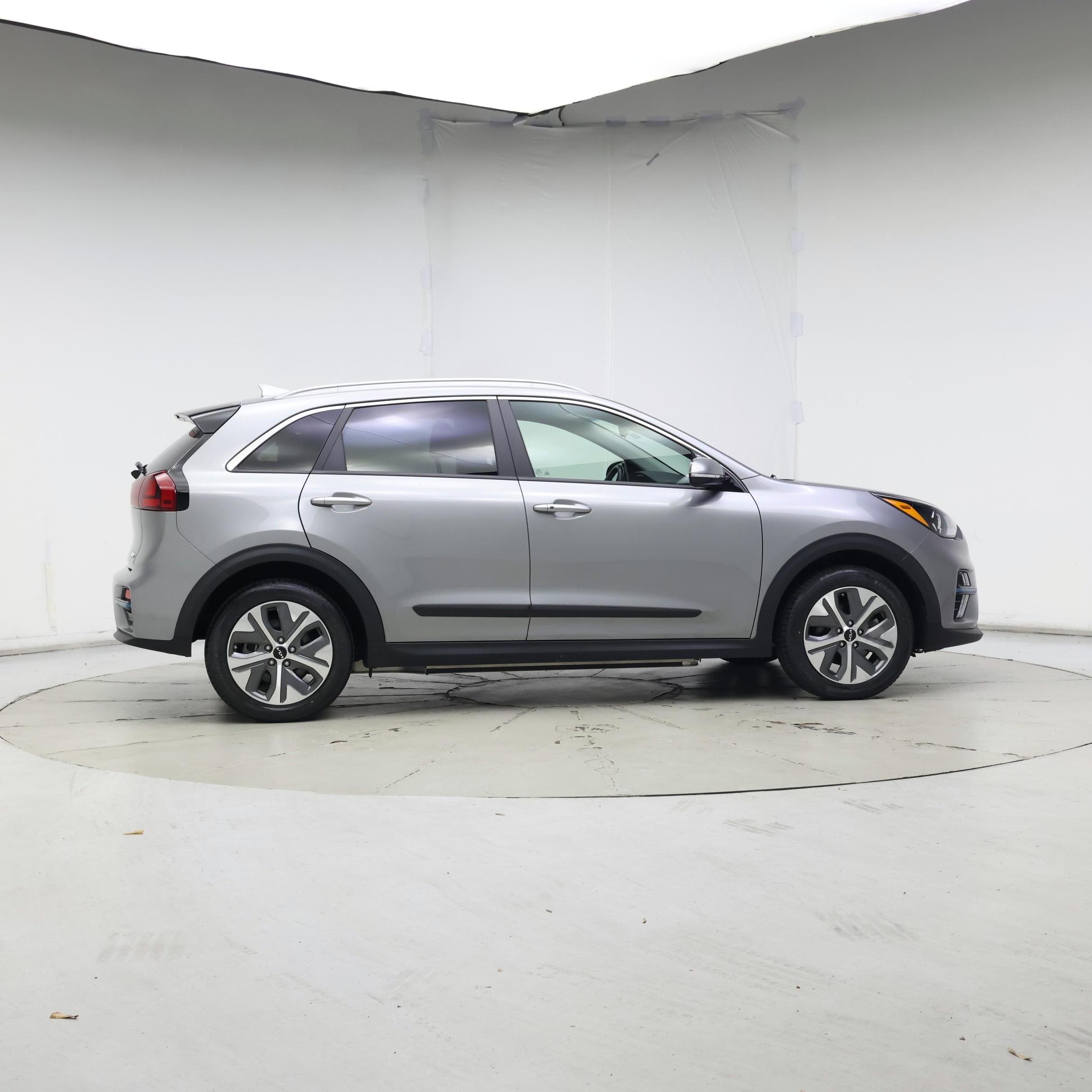 Thumbnail: 2022 Kia Niro - 7