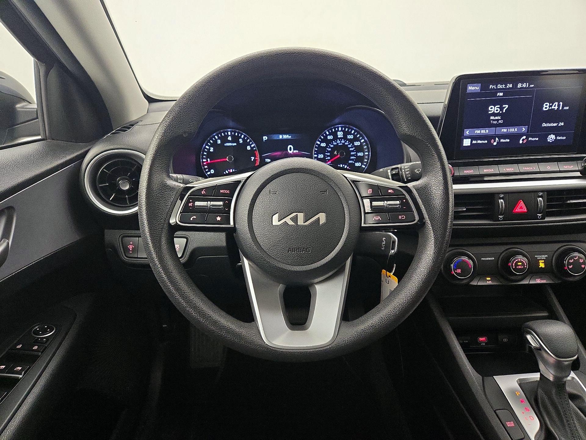 Thumbnail: 2024 Kia Forte - 10