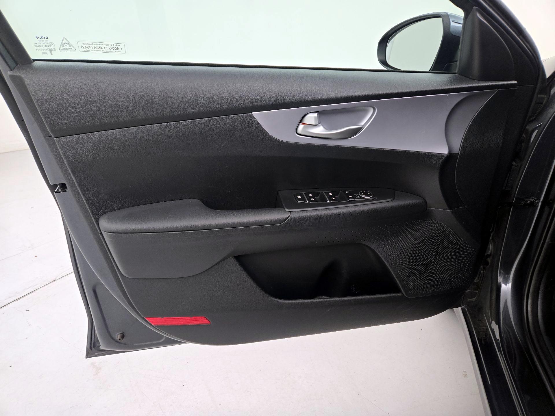 Thumbnail: 2024 Kia Forte - 12