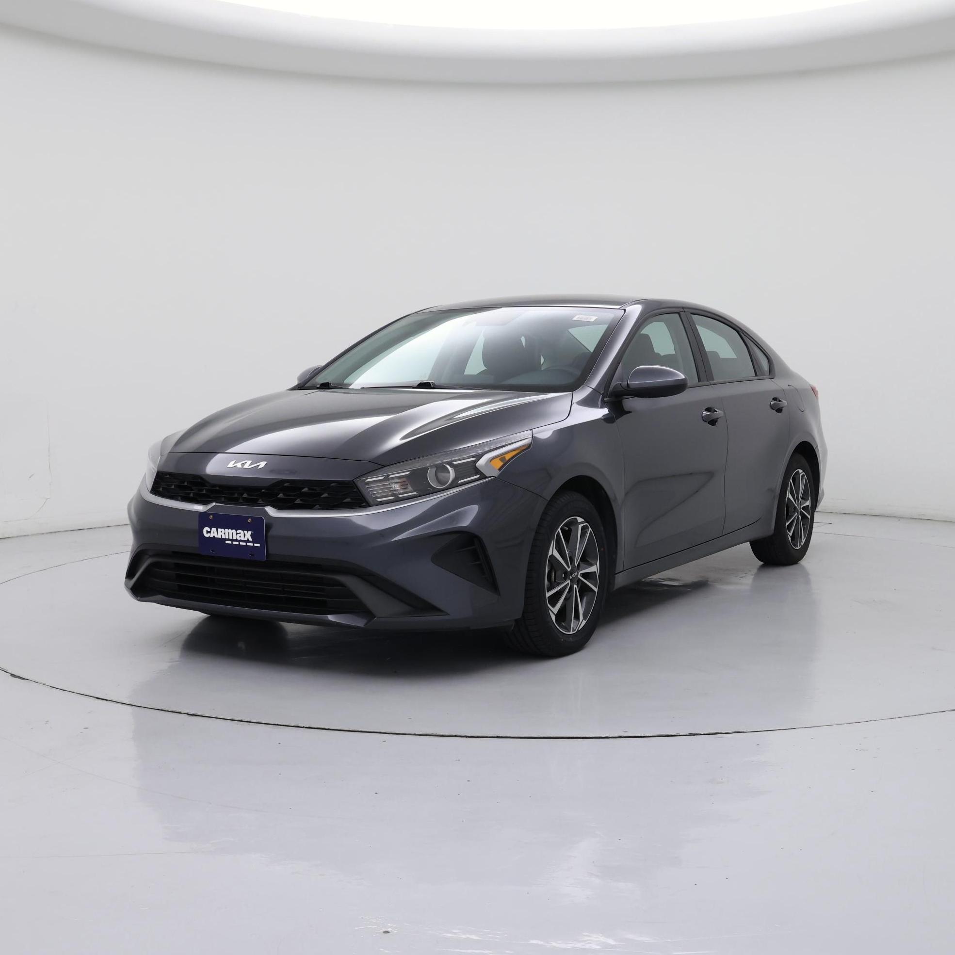 Thumbnail: 2024 Kia Forte - 4
