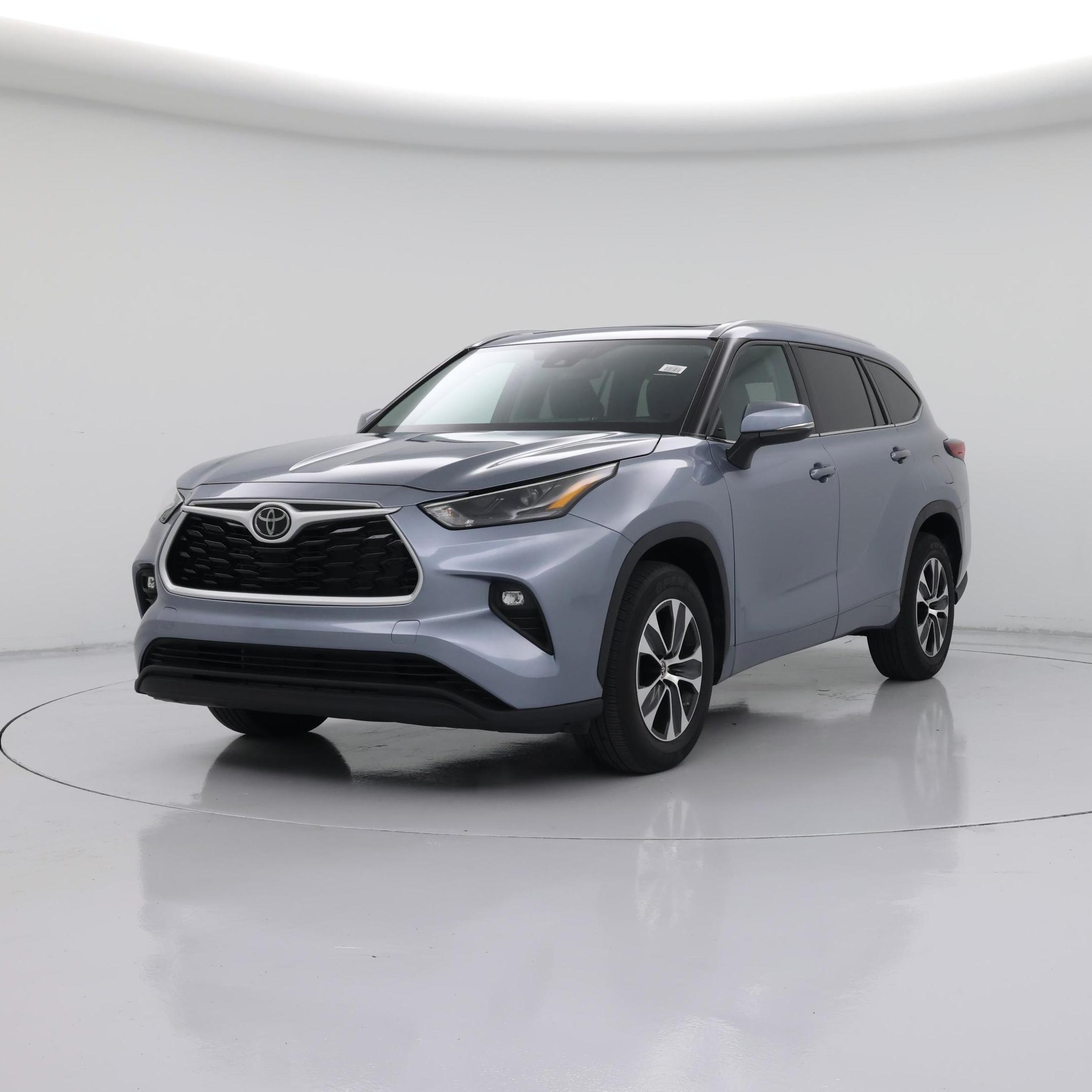 Thumbnail: 2022 Toyota Highlander - 4