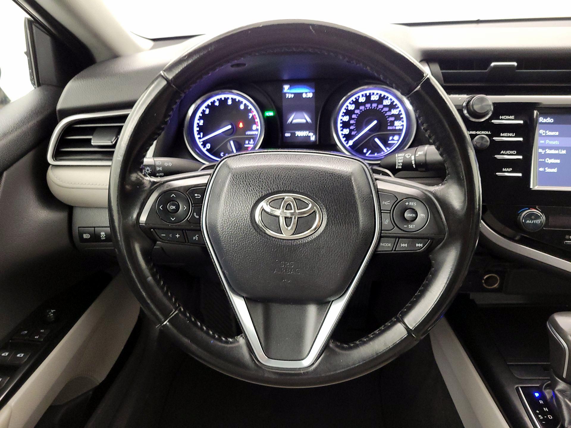 Thumbnail: 2019 Toyota Camry - 10