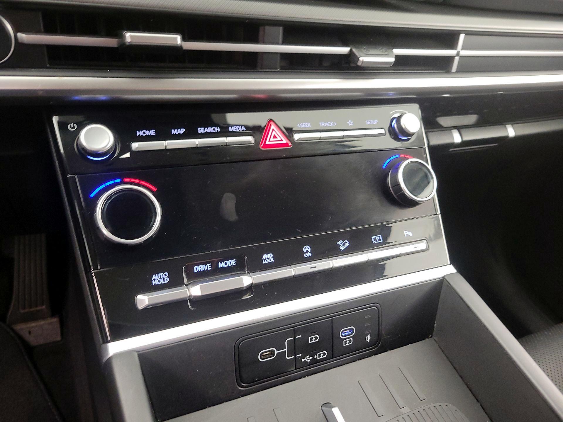 Thumbnail: 2024 Hyundai Santa Fe - 16