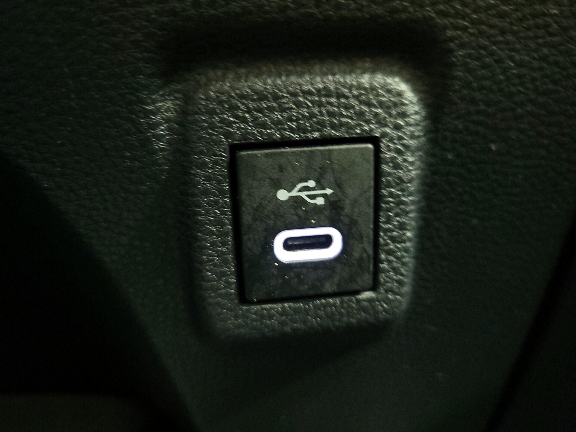 Thumbnail: 2024 Toyota Corolla - 18