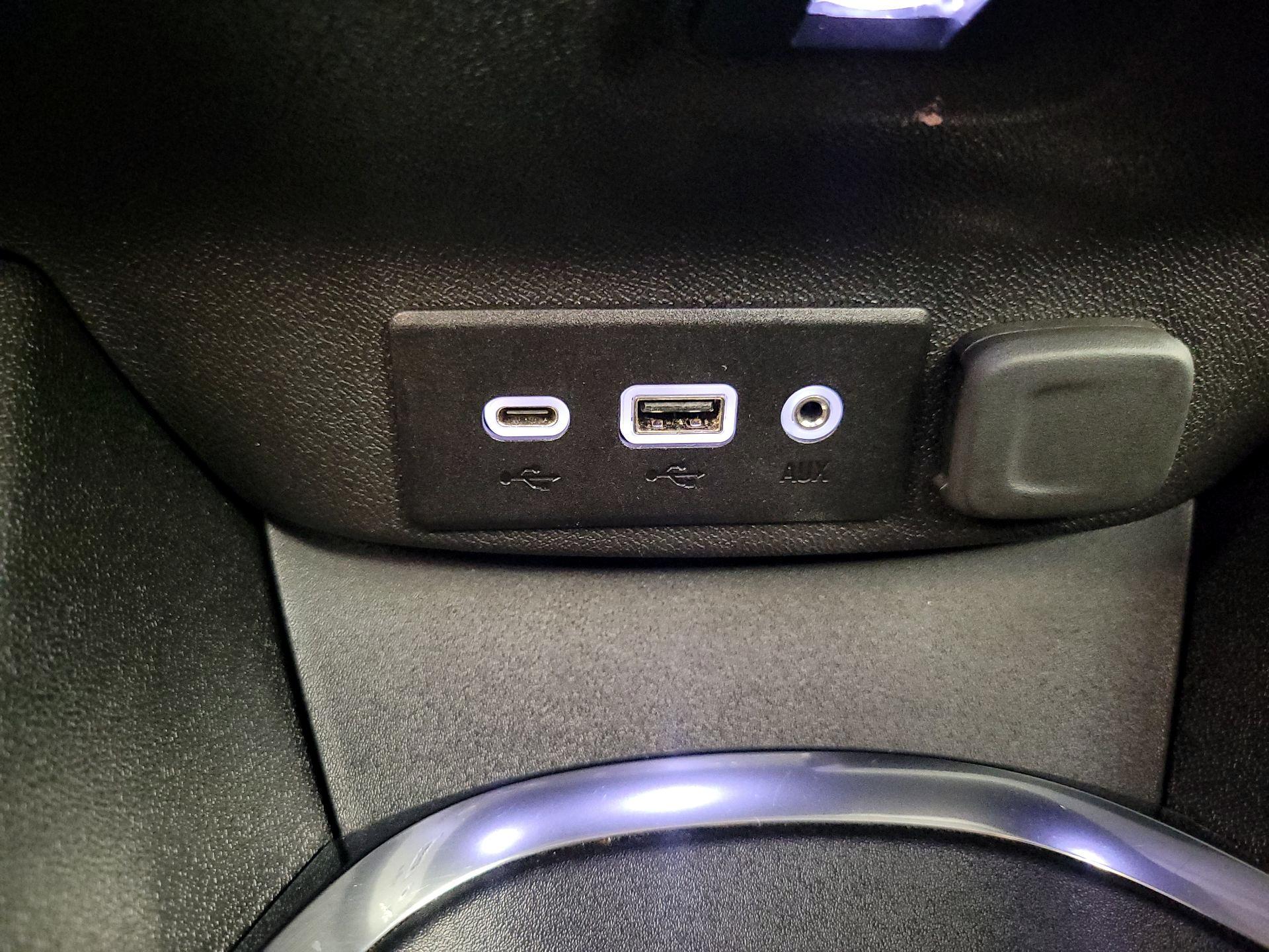 Thumbnail: 2023 Chevrolet Malibu - 19