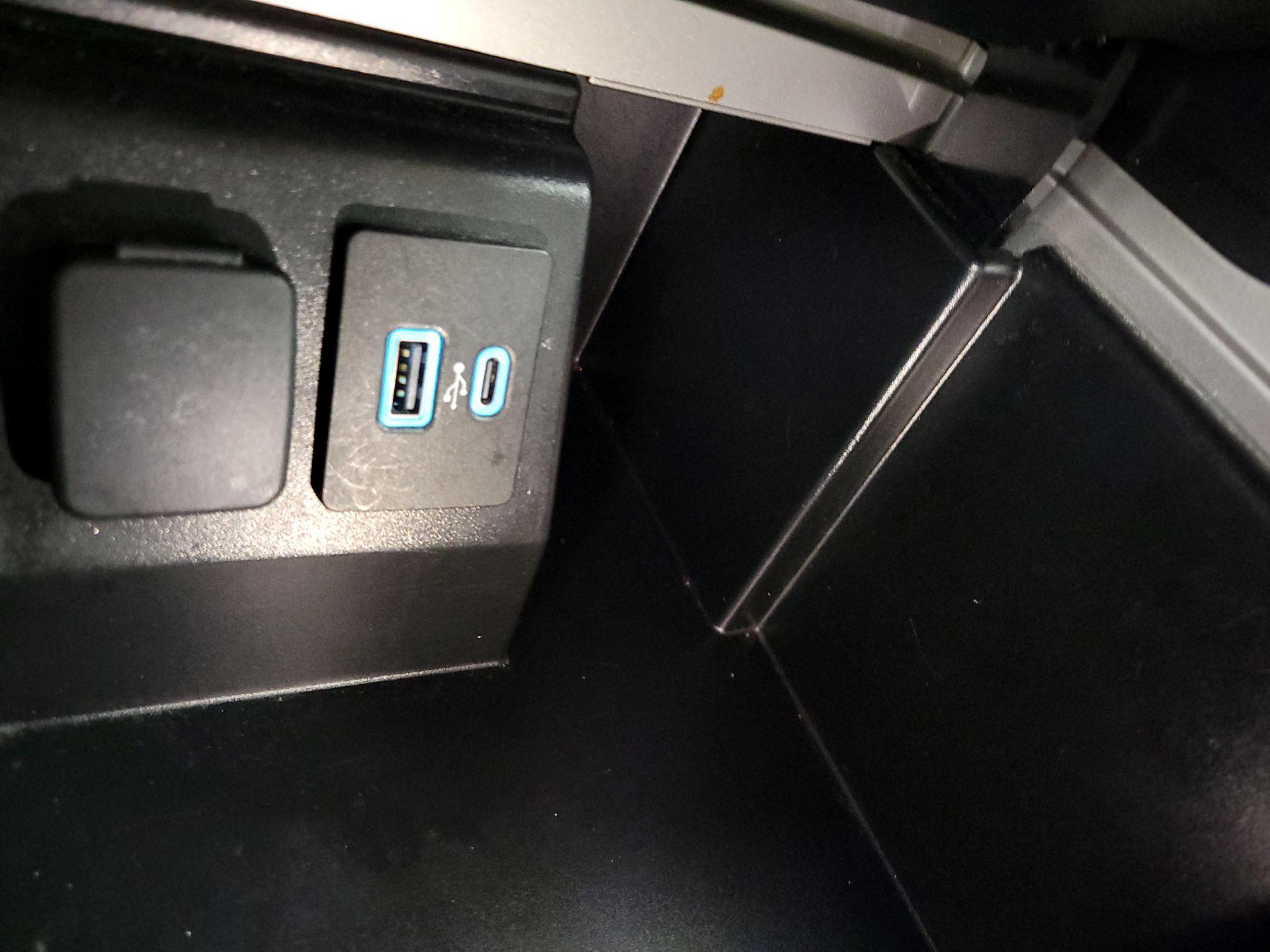 Thumbnail: 2023 Ford Explorer - 19