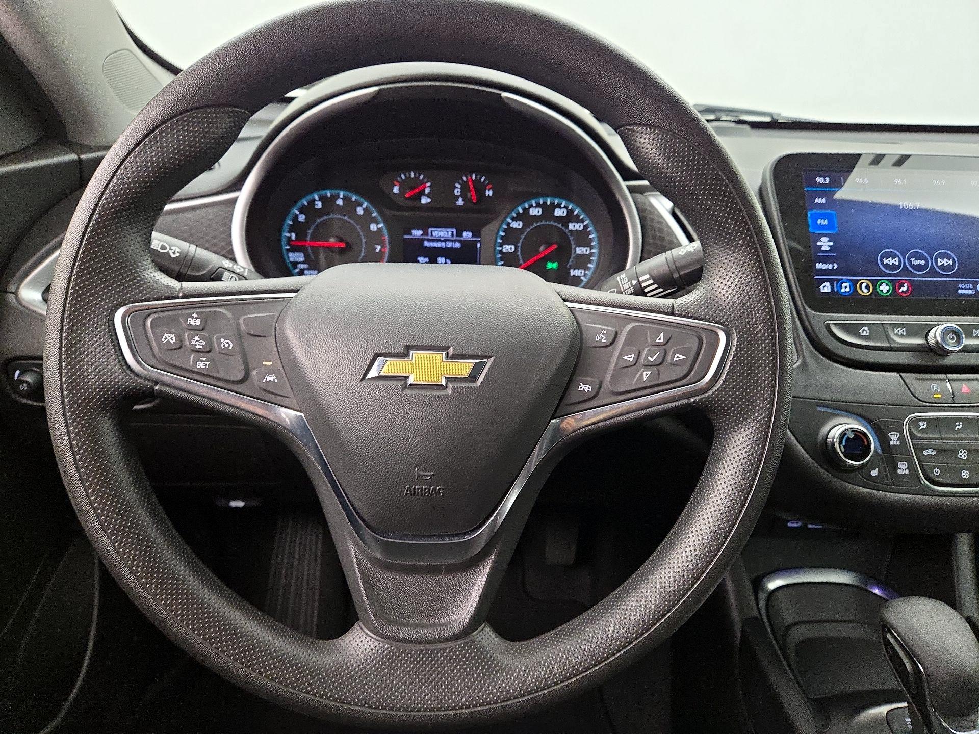 Thumbnail: 2024 Chevrolet Malibu - 10