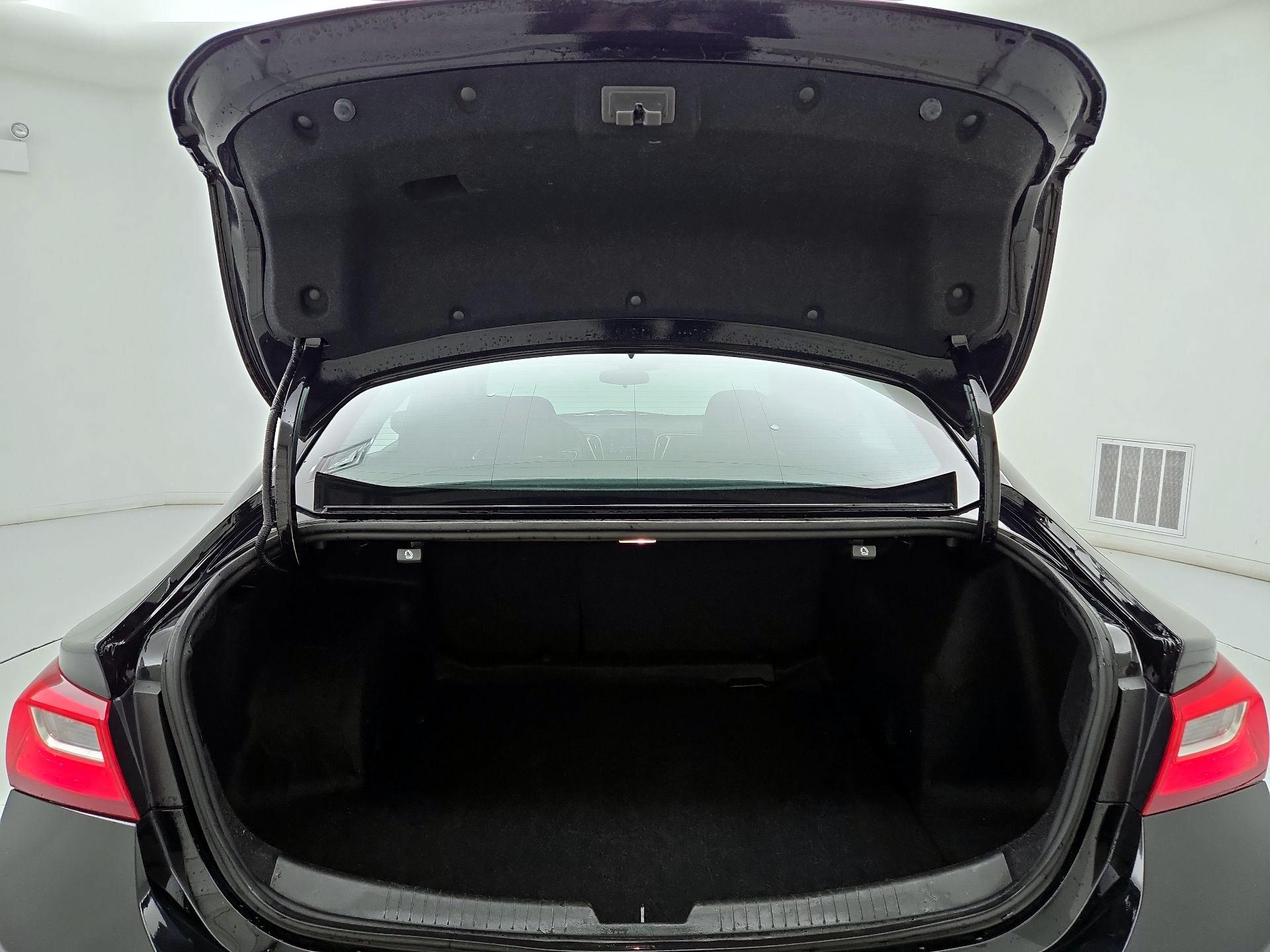 Thumbnail: 2024 Chevrolet Malibu - 20