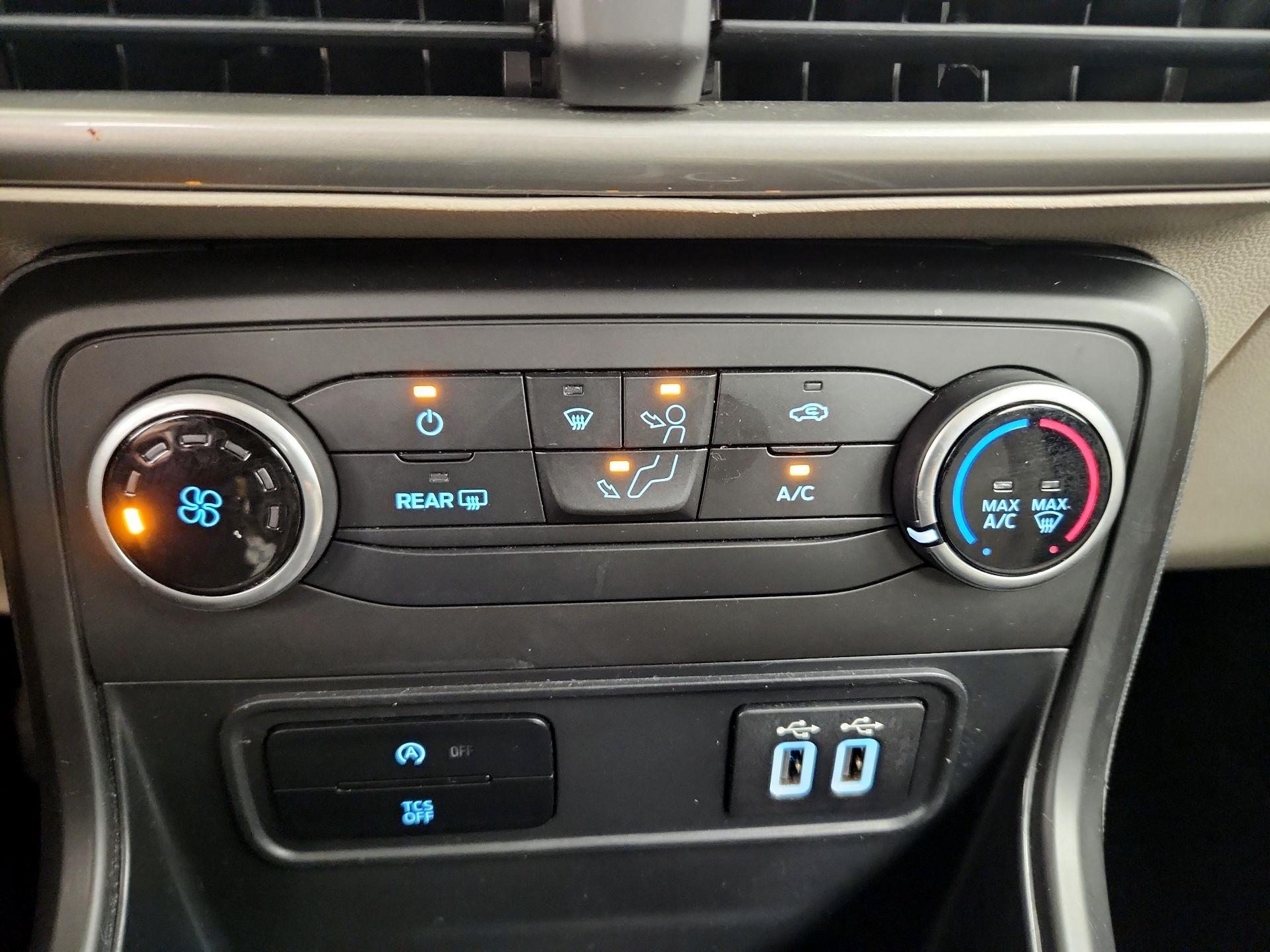 Thumbnail: 2021 Ford EcoSport - 16