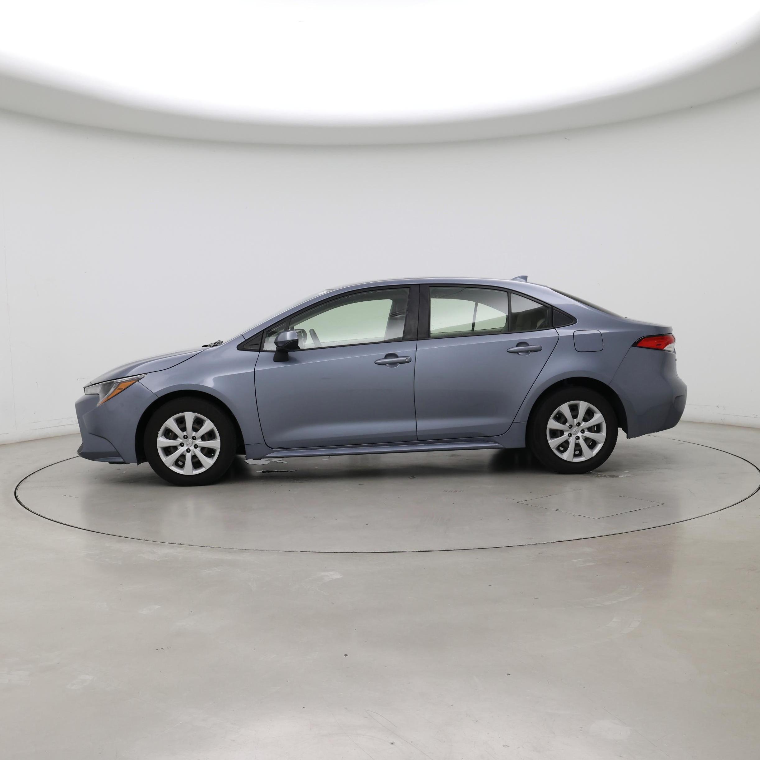 Thumbnail: 2022 Toyota Corolla - 3