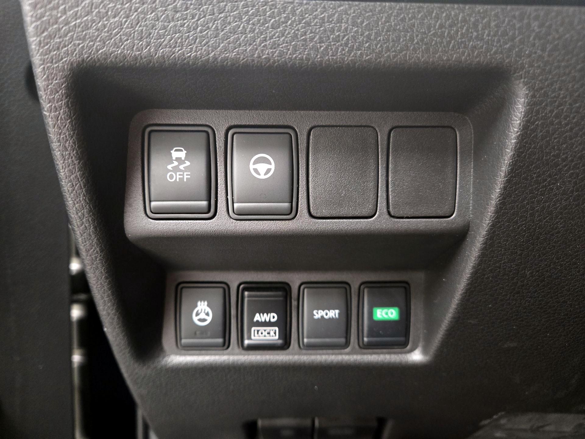 Thumbnail: 2021 Nissan Rogue Sport - 13