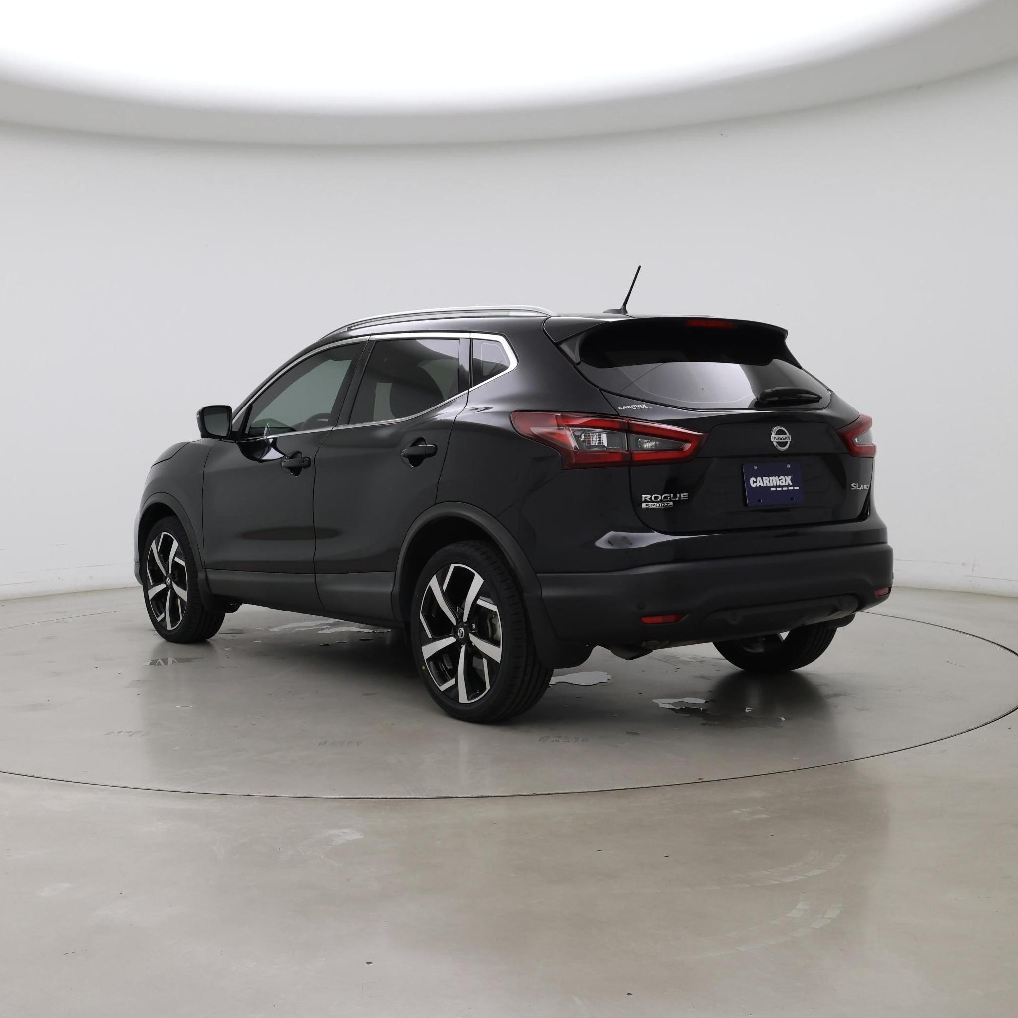 Thumbnail: 2021 Nissan Rogue Sport - 2