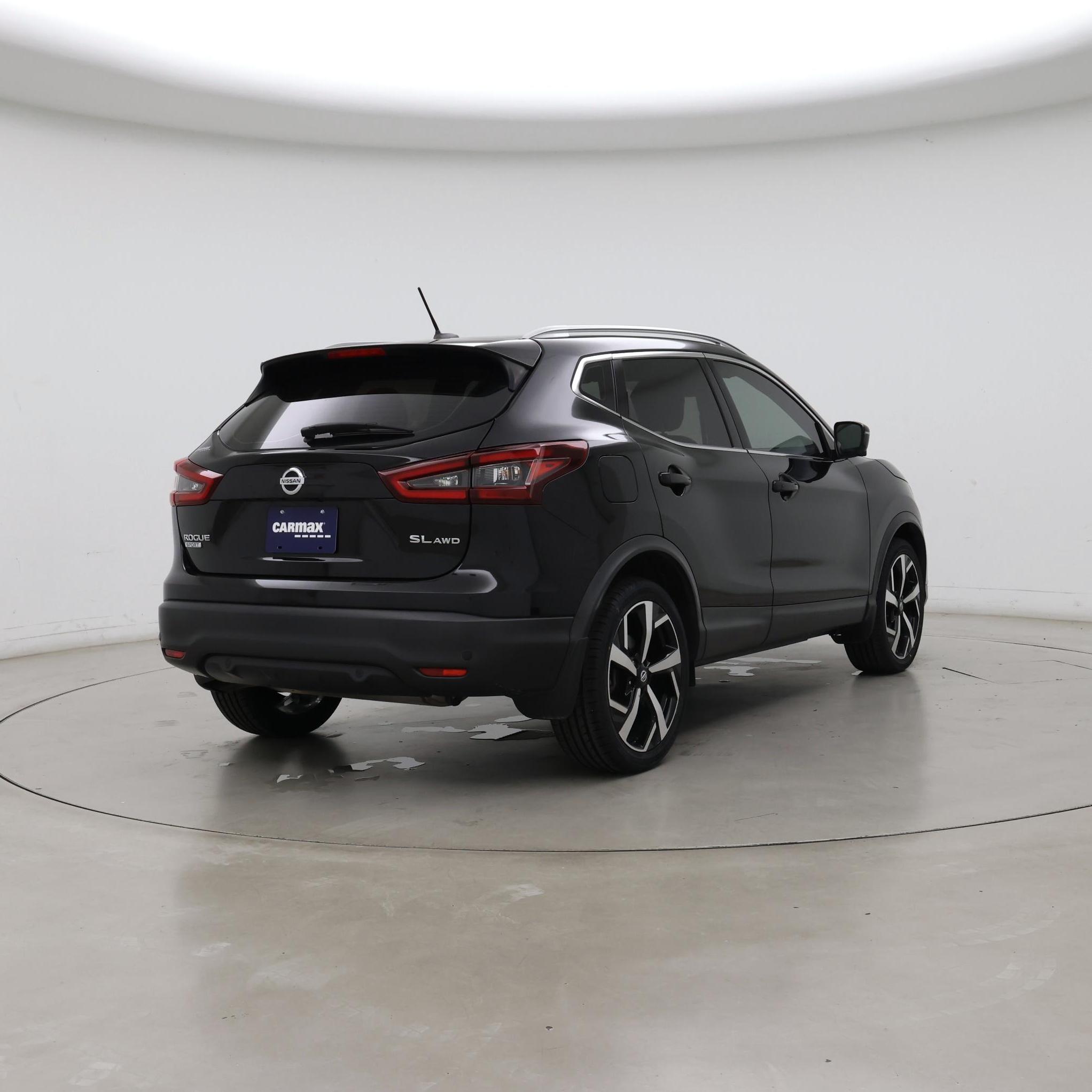 Thumbnail: 2021 Nissan Rogue Sport - 8