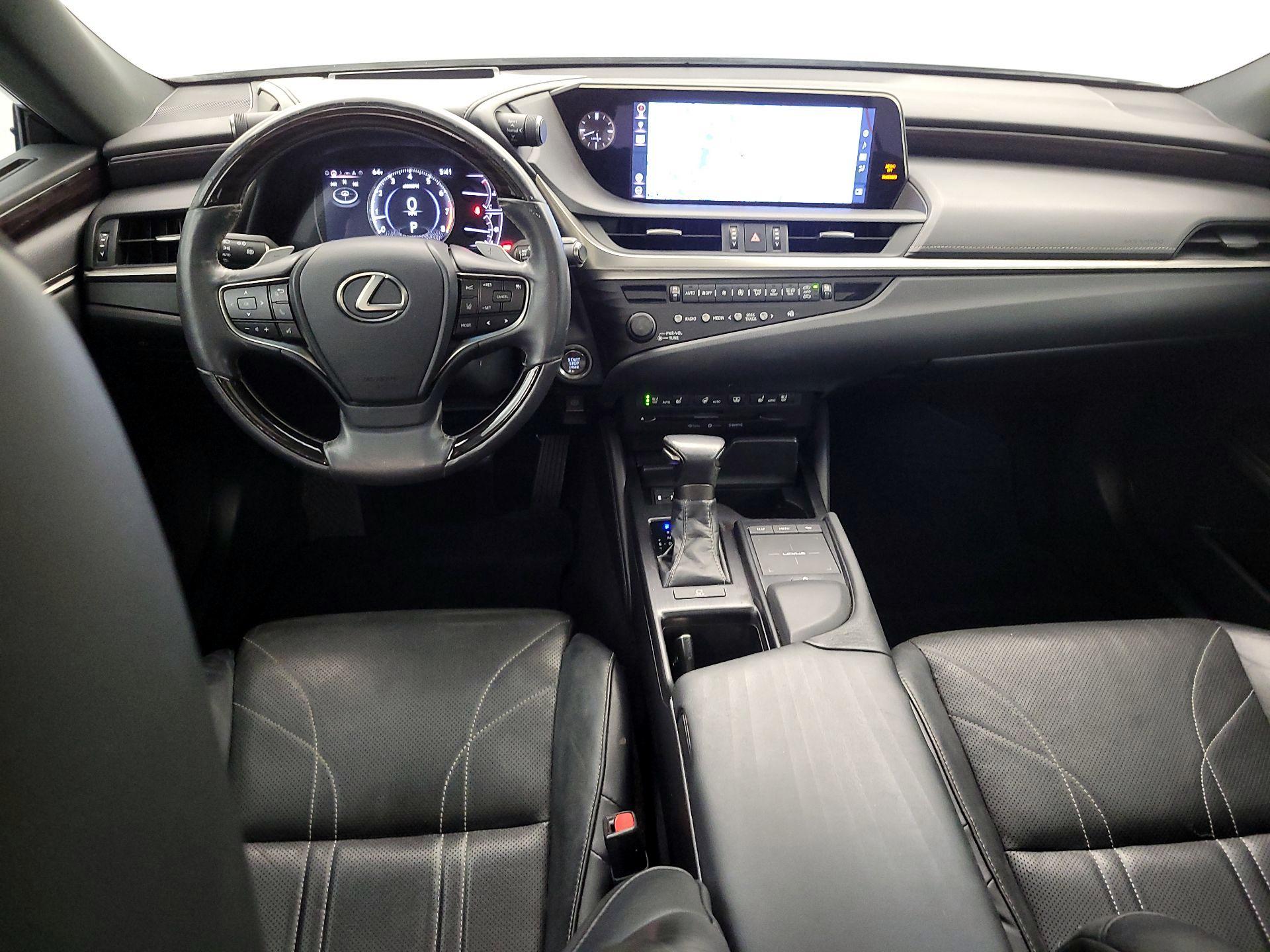 Thumbnail: 2019 Lexus ES - 9