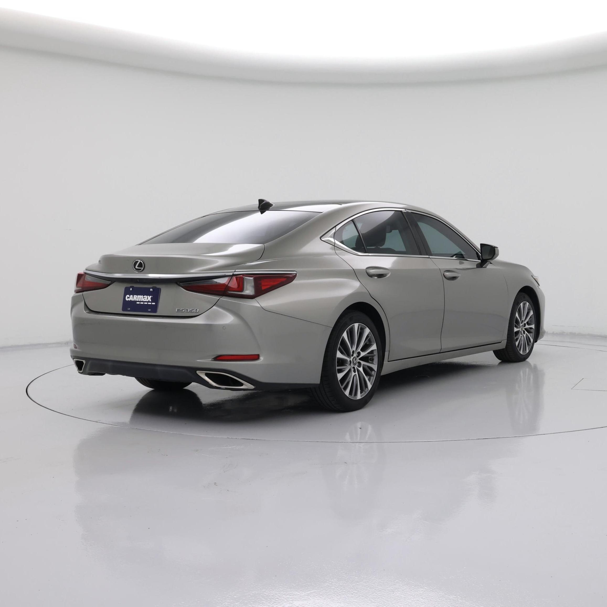 Thumbnail: 2019 Lexus ES - 8