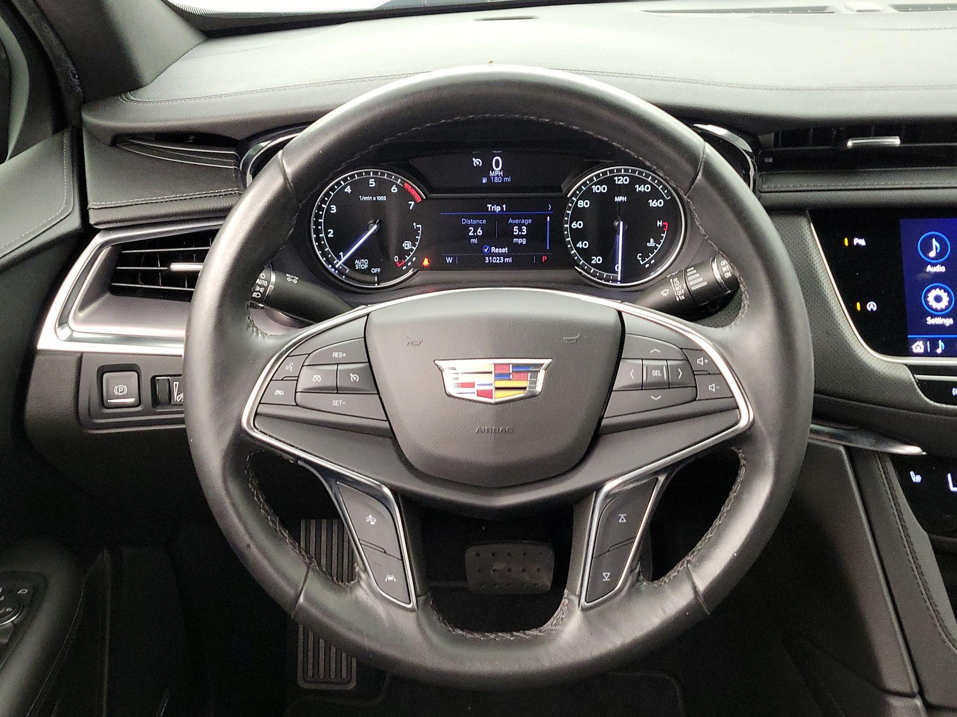 Thumbnail: 2023 Cadillac XT5 - 10