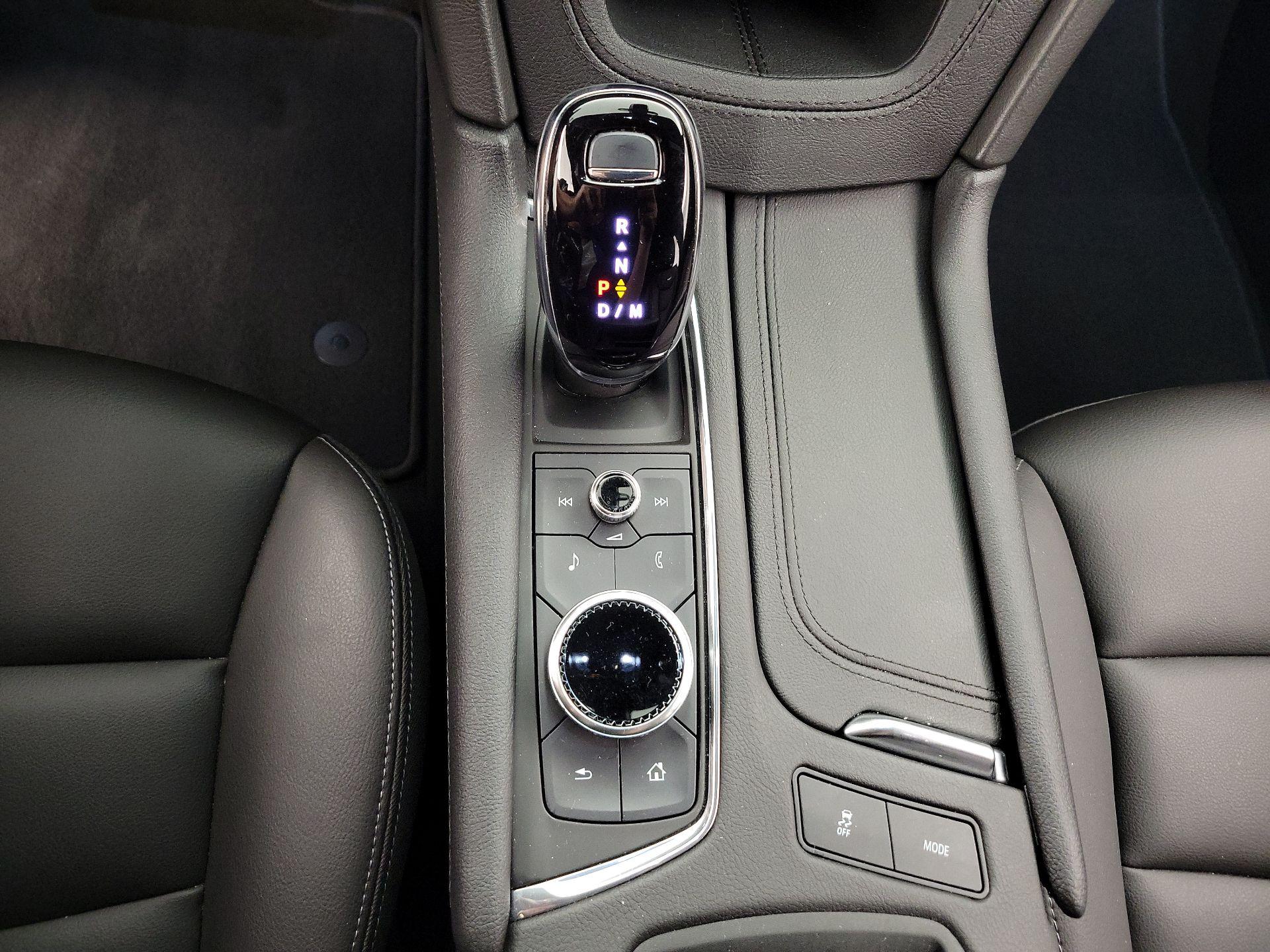 Thumbnail: 2023 Cadillac XT5 - 17
